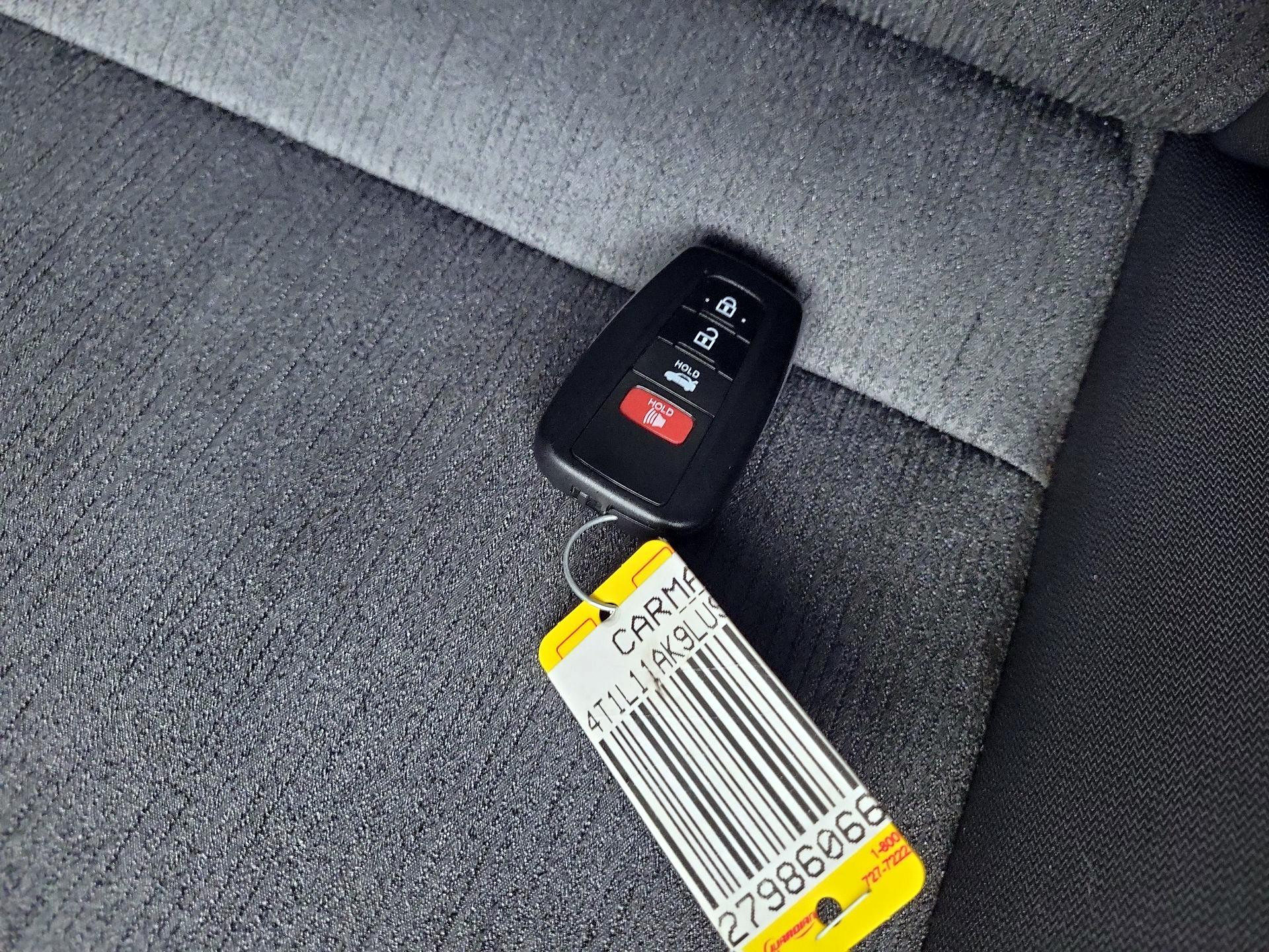 Thumbnail: 2020 Toyota Camry - 20