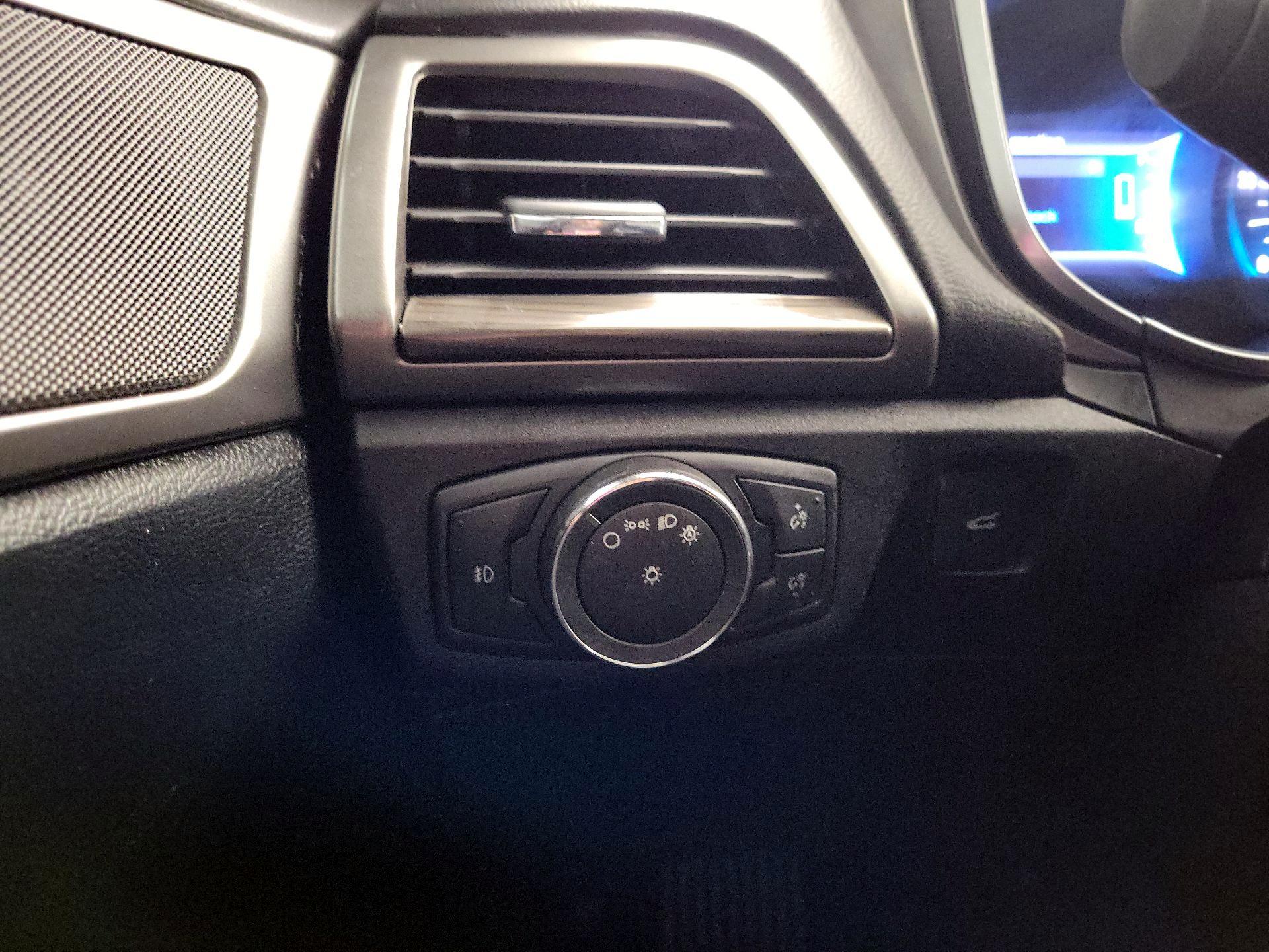 Thumbnail: 2017 Ford Fusion - 11