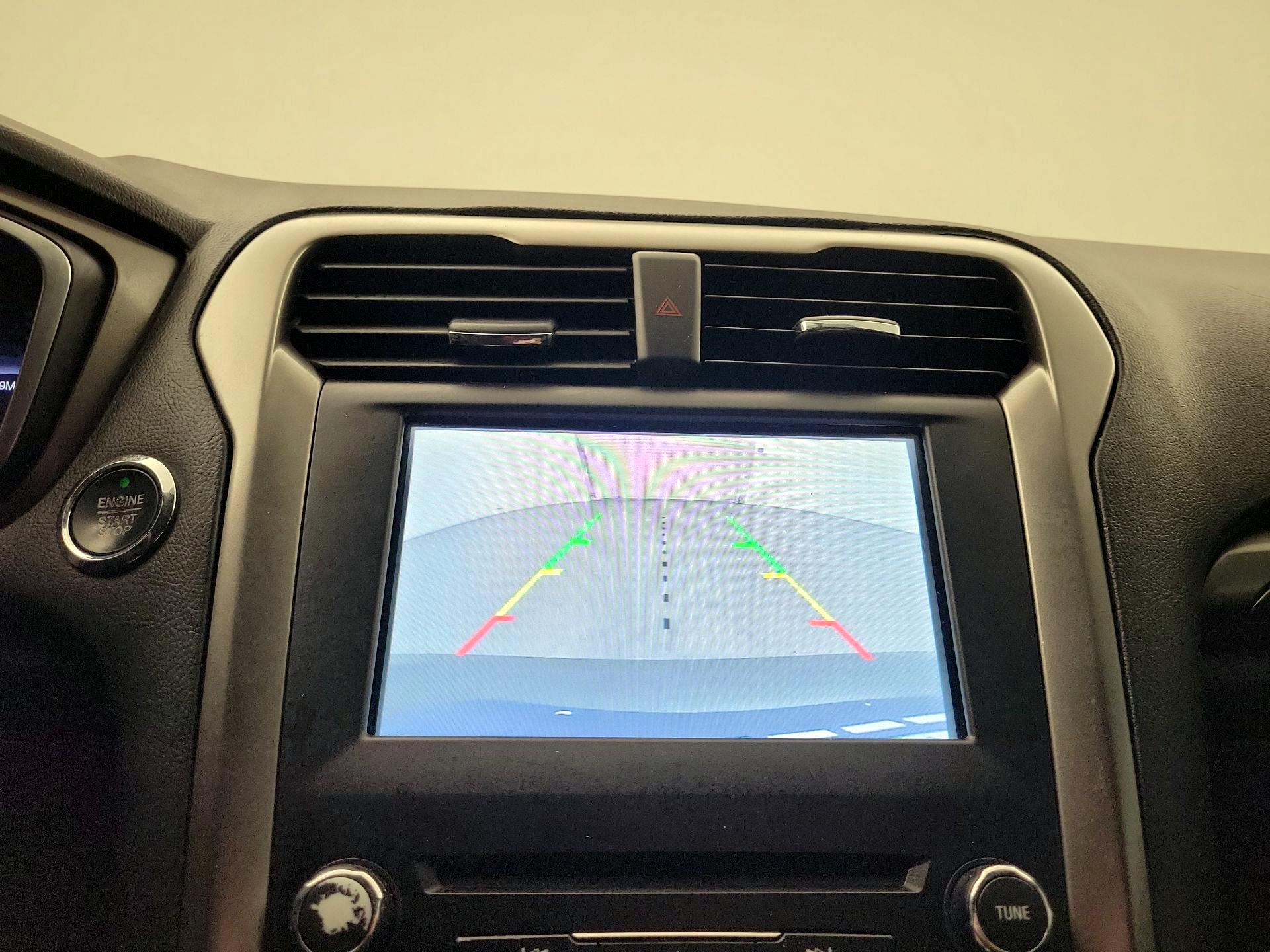 Thumbnail: 2017 Ford Fusion - 13