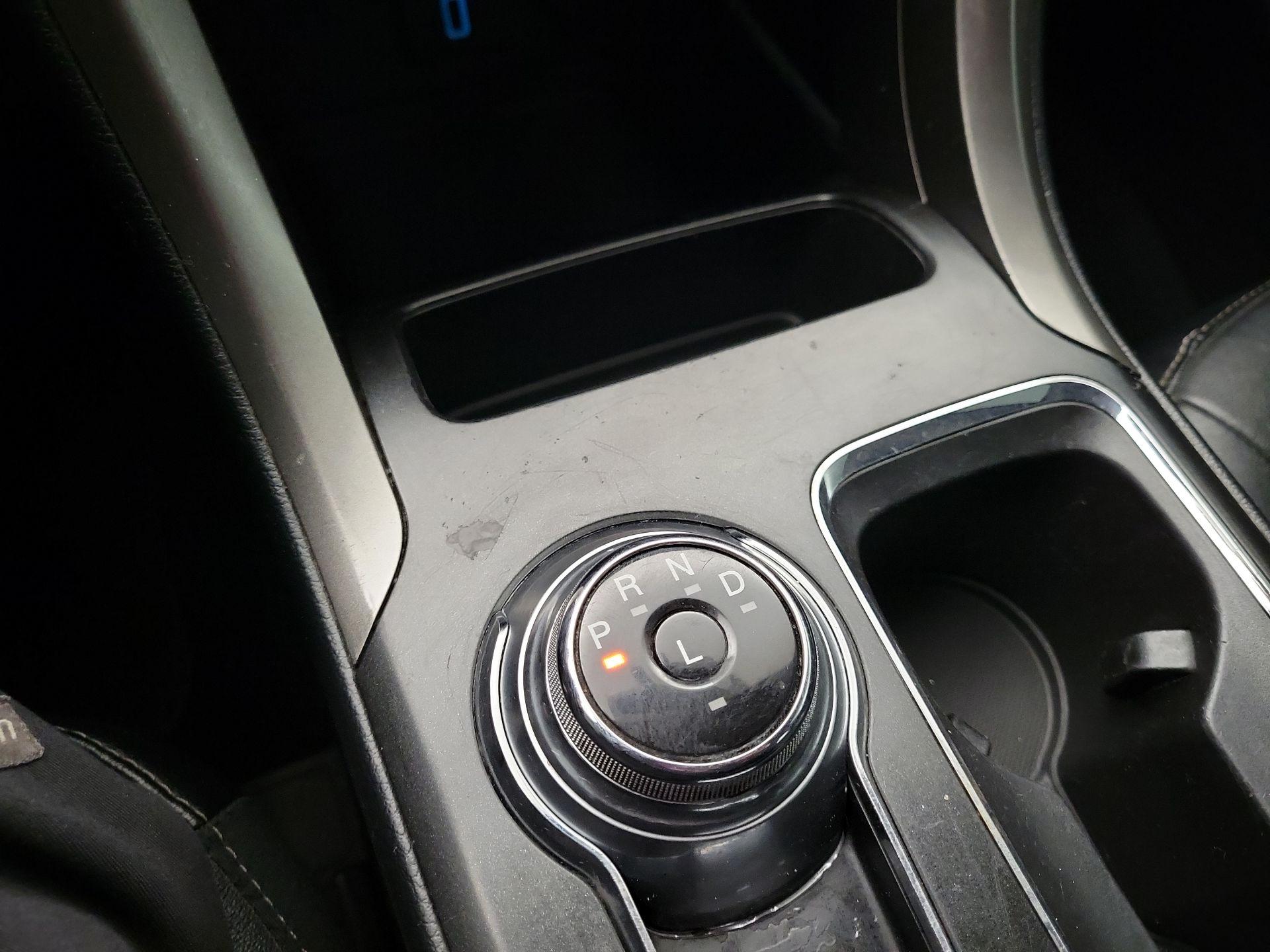 Thumbnail: 2017 Ford Fusion - 16