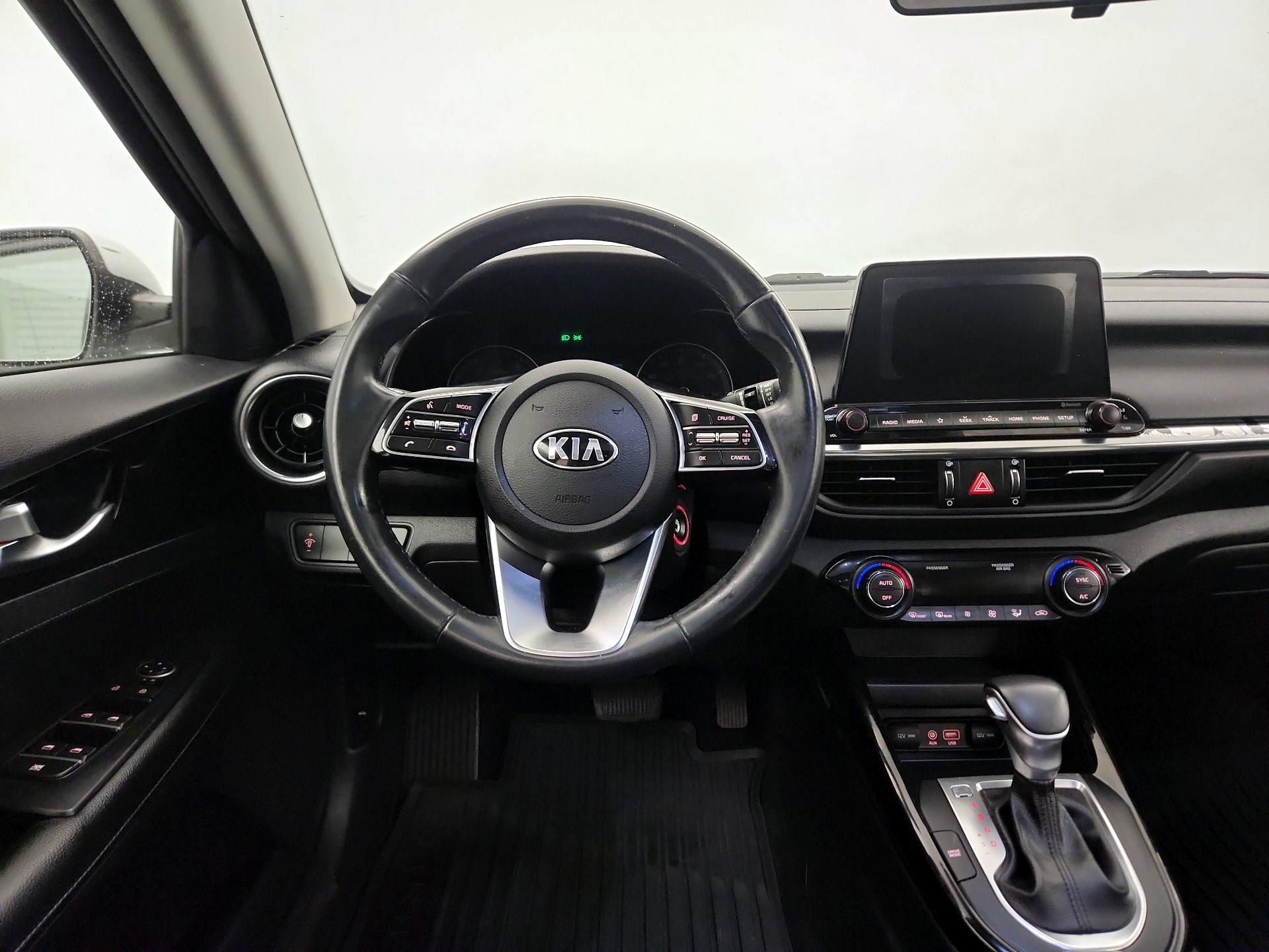 Thumbnail: 2019 Kia Forte - 10