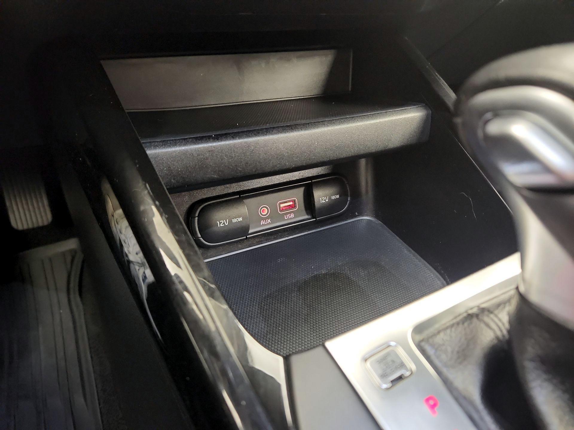 Thumbnail: 2019 Kia Forte - 18