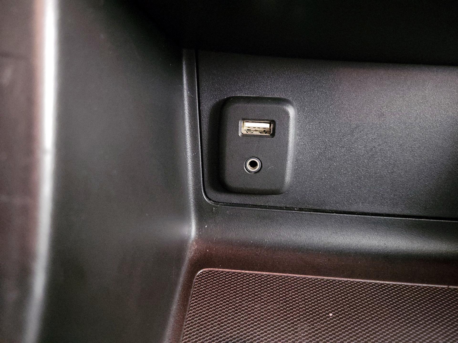 Thumbnail: 2018 Chevrolet Colorado - 17