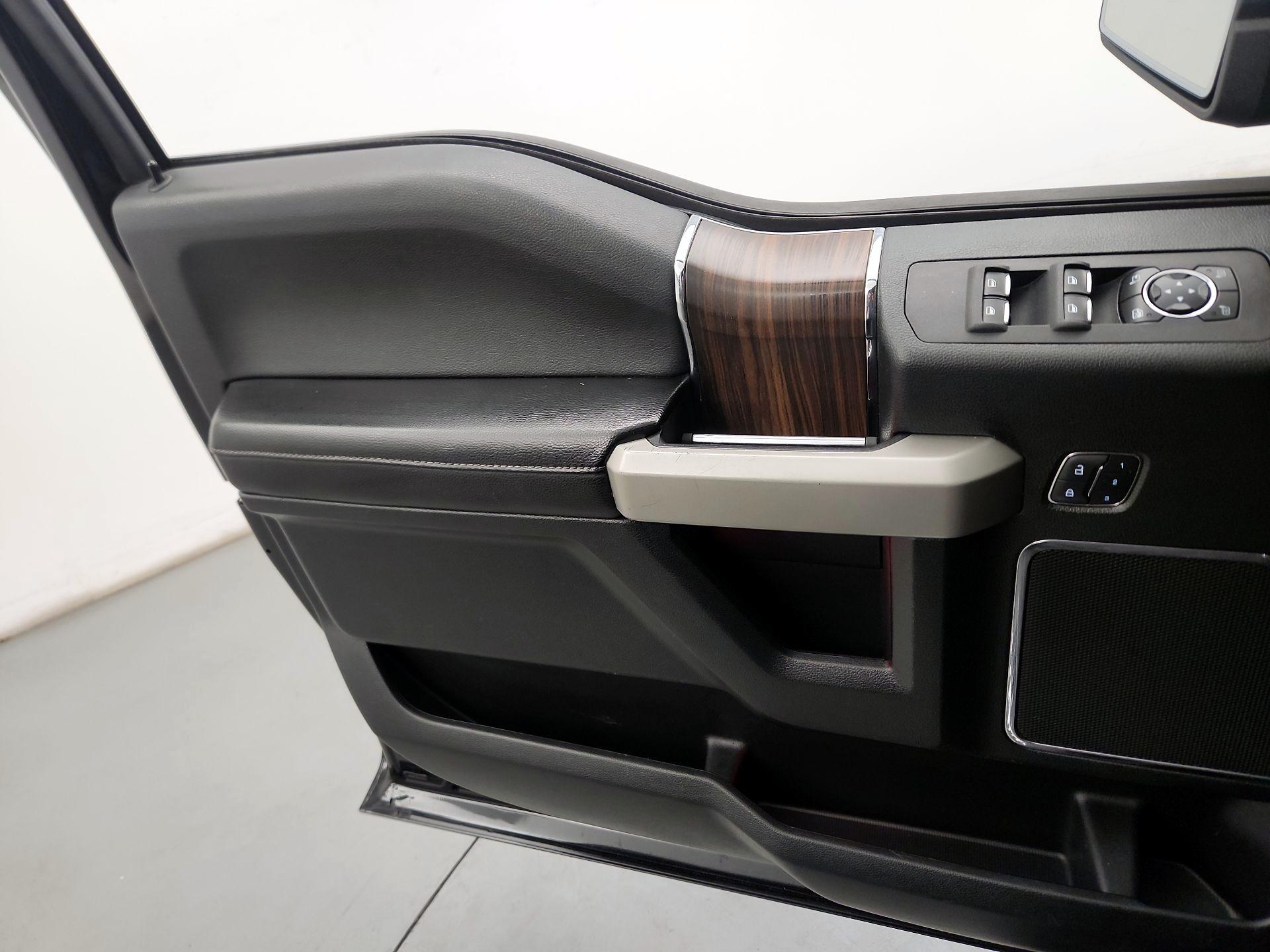 Thumbnail: 2016 Ford F-150 - 10