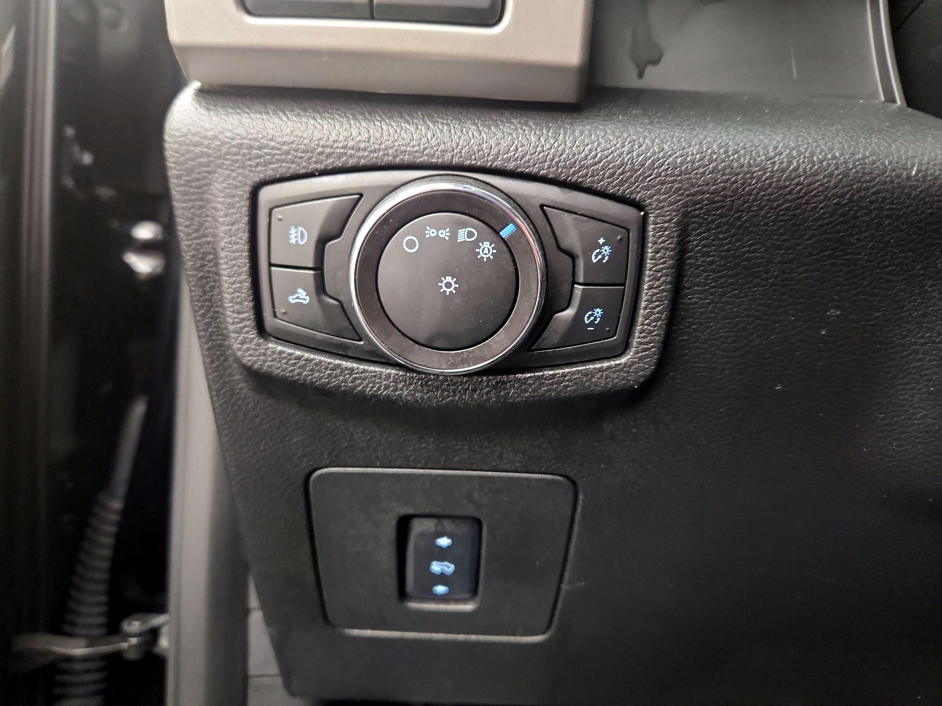 Thumbnail: 2016 Ford F-150 - 11