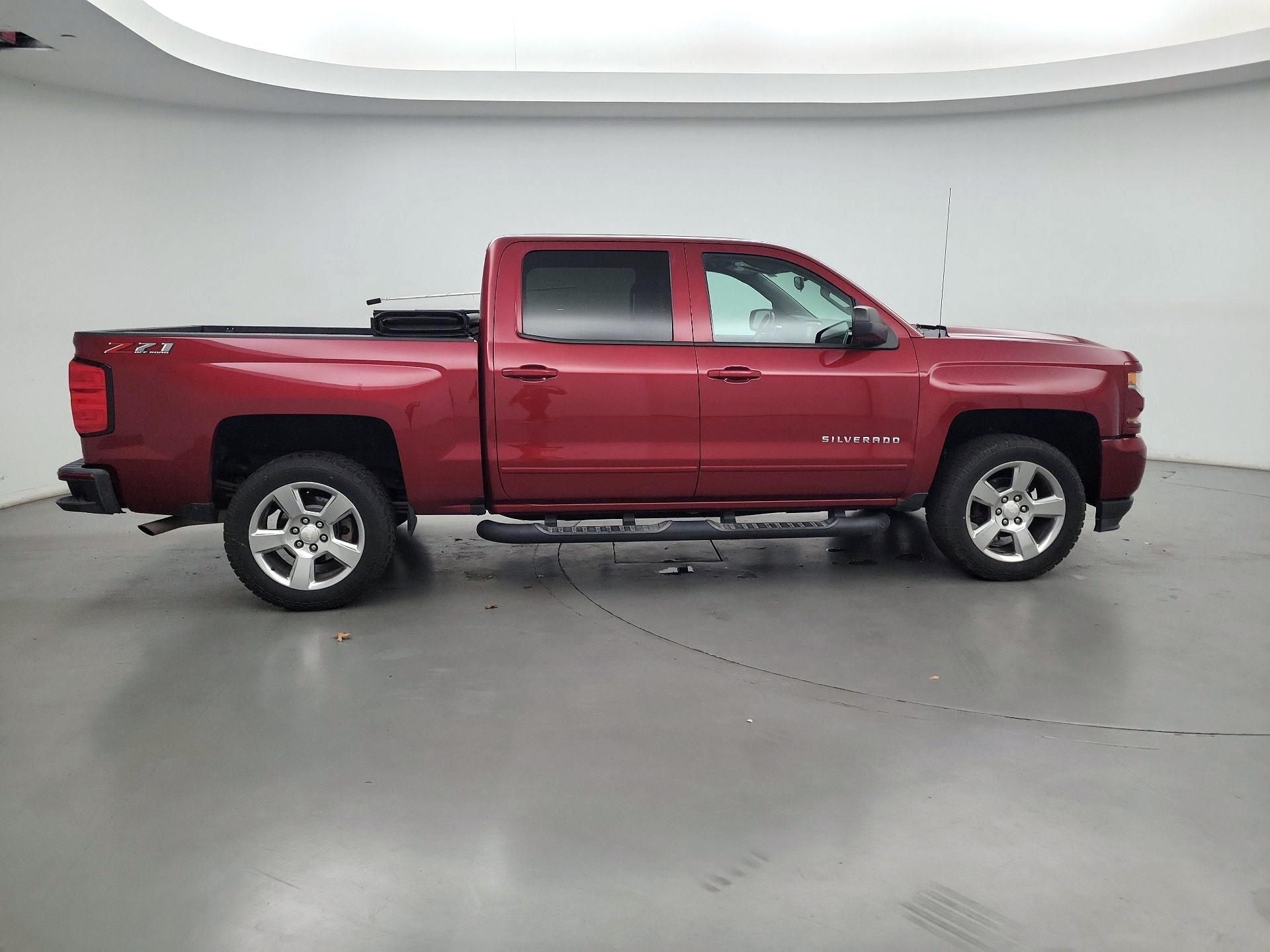 Thumbnail: 2018 Chevrolet Silverado 1500 - 4