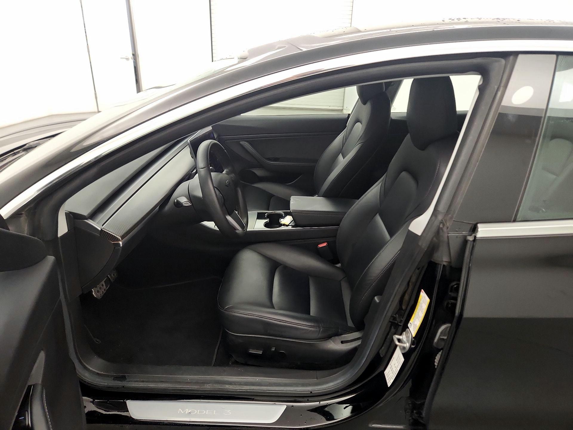 Thumbnail: 2019 Tesla Model 3 - 9