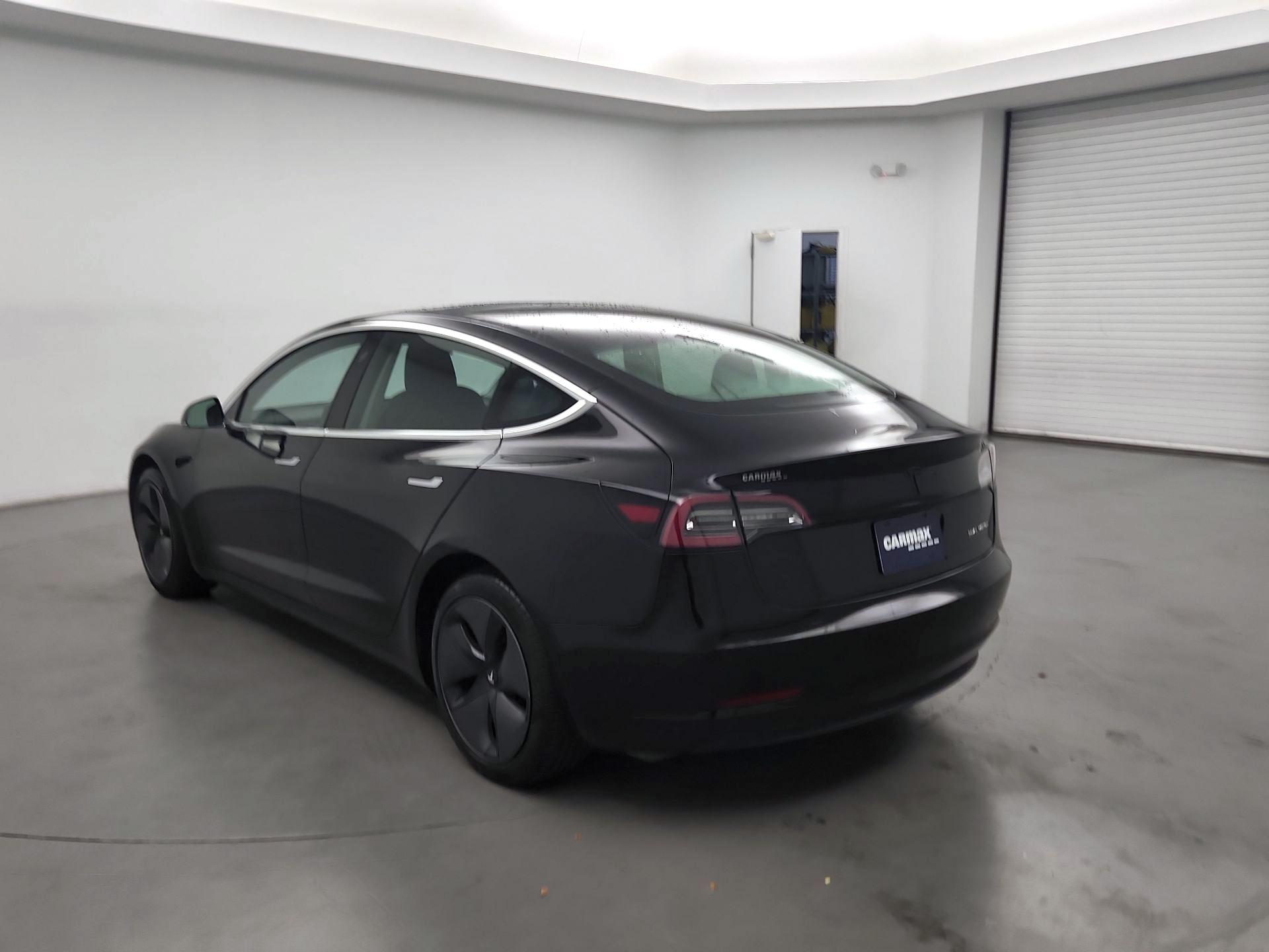 Thumbnail: 2019 Tesla Model 3 - 7