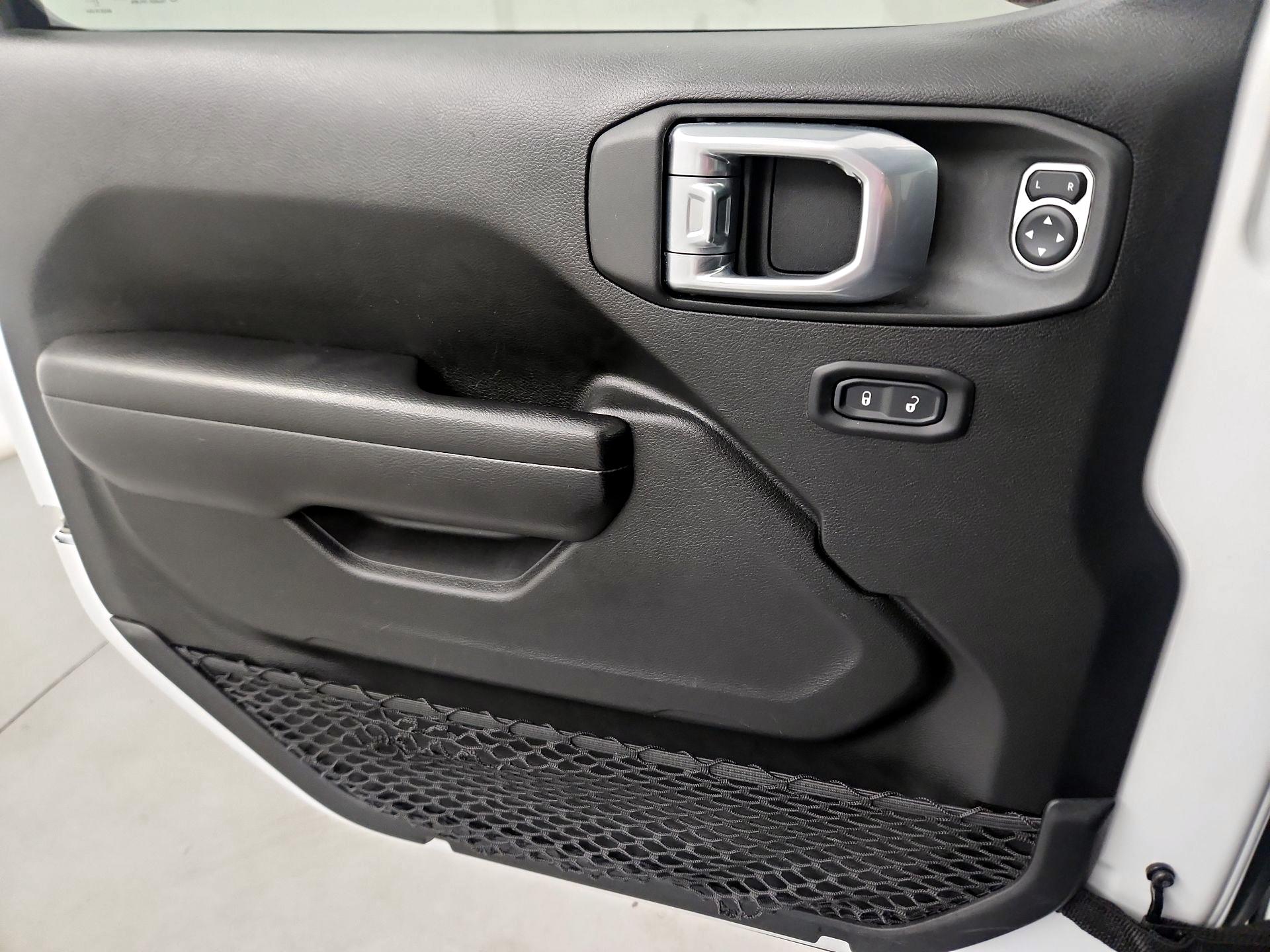 Thumbnail: 2021 Jeep Wrangler - 10