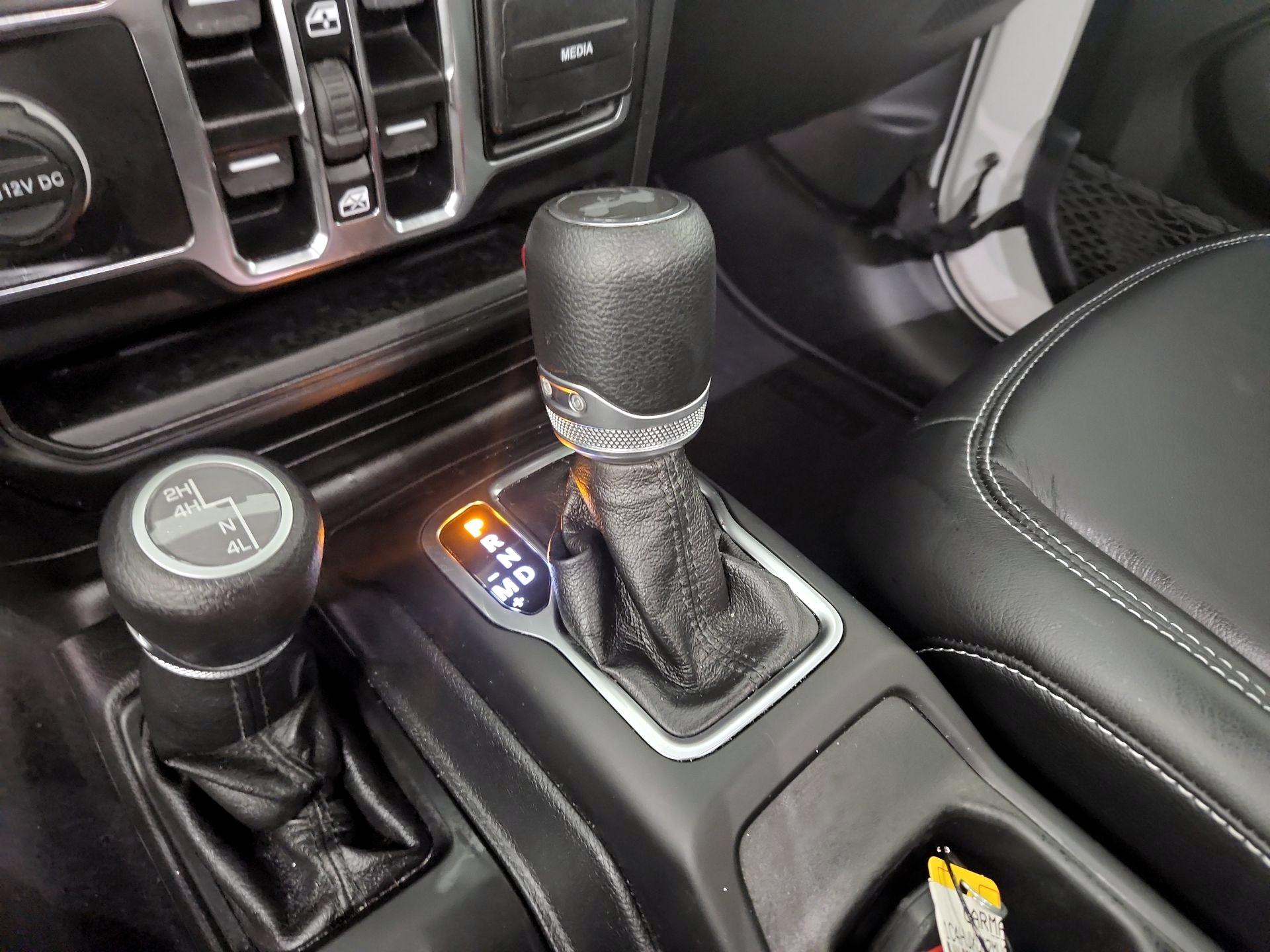 Thumbnail: 2021 Jeep Wrangler - 15