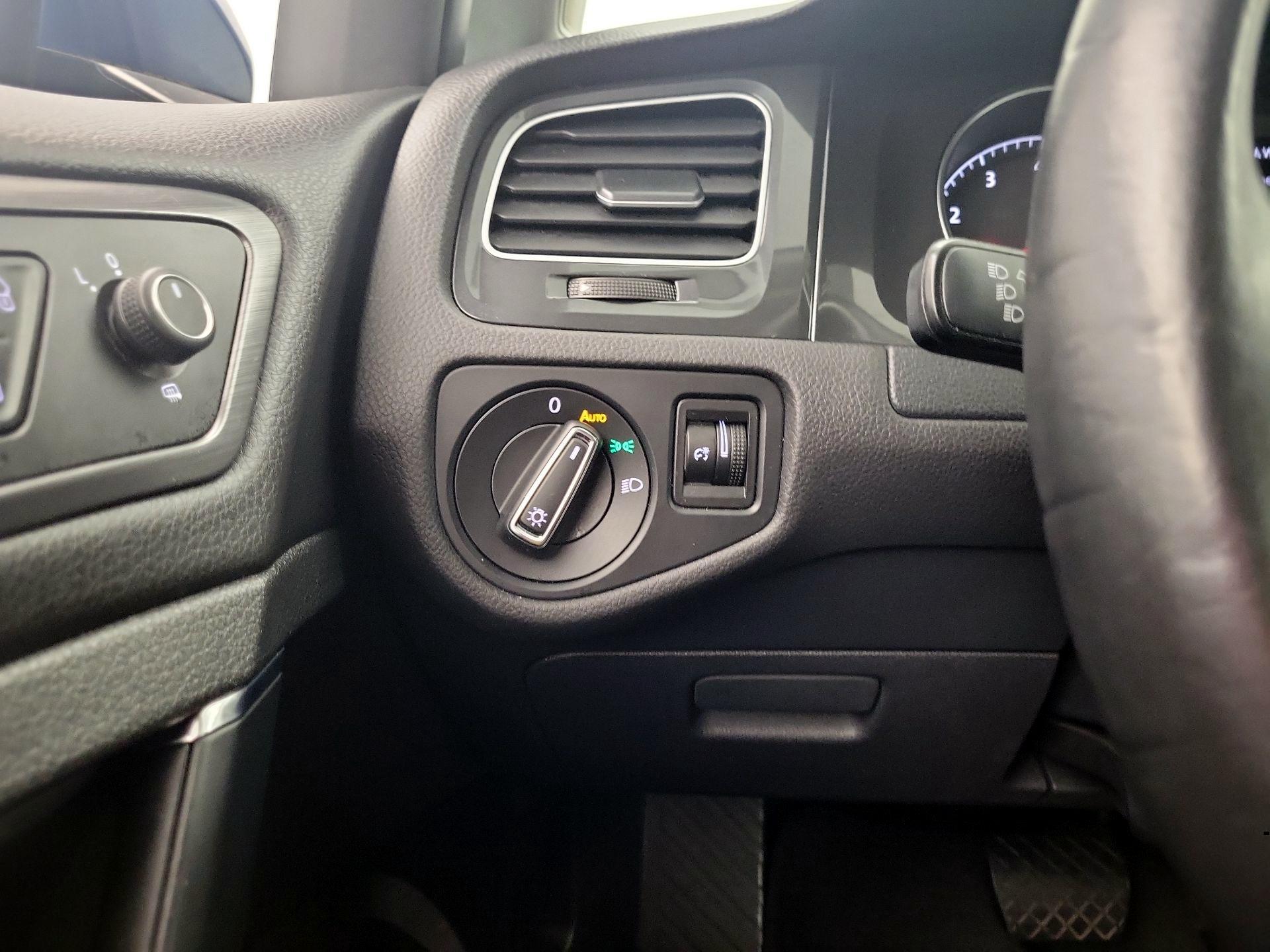 Thumbnail: 2018 Volkswagen Golf - 13