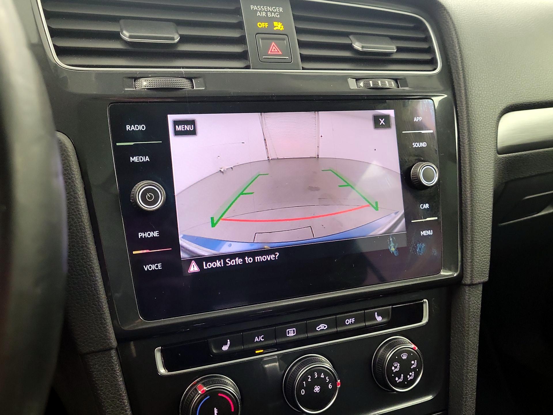 Thumbnail: 2018 Volkswagen Golf - 14