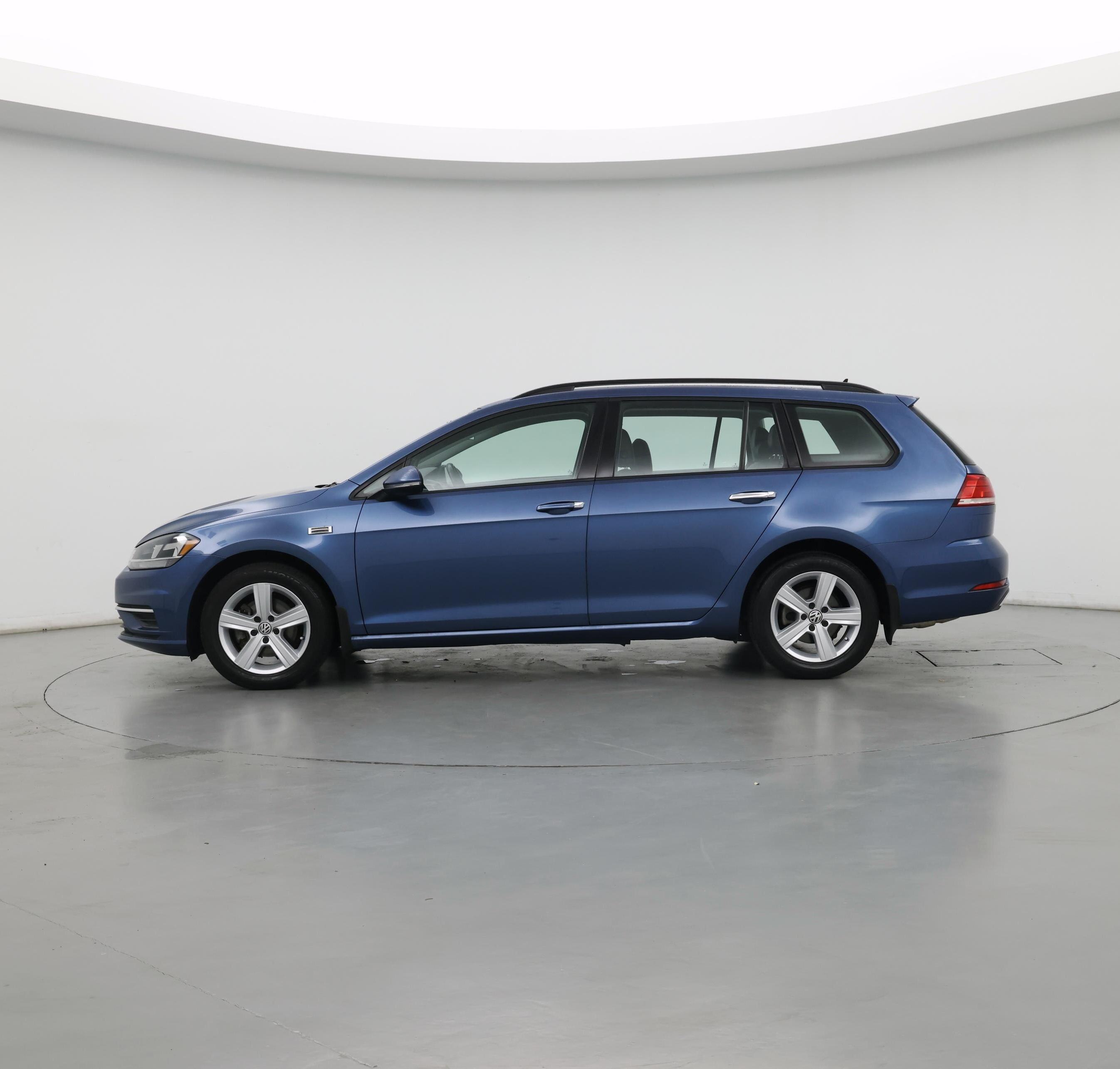 Thumbnail: 2018 Volkswagen Golf - 3