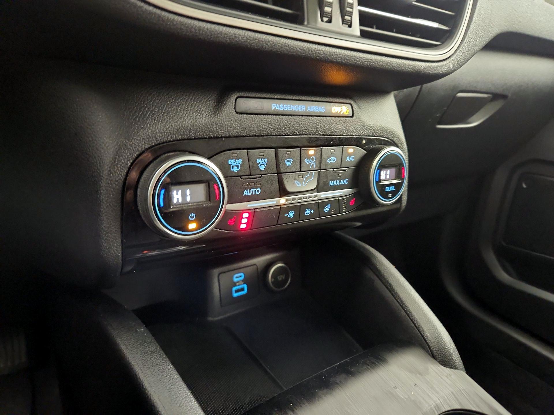 Thumbnail: 2021 Ford Escape - 14