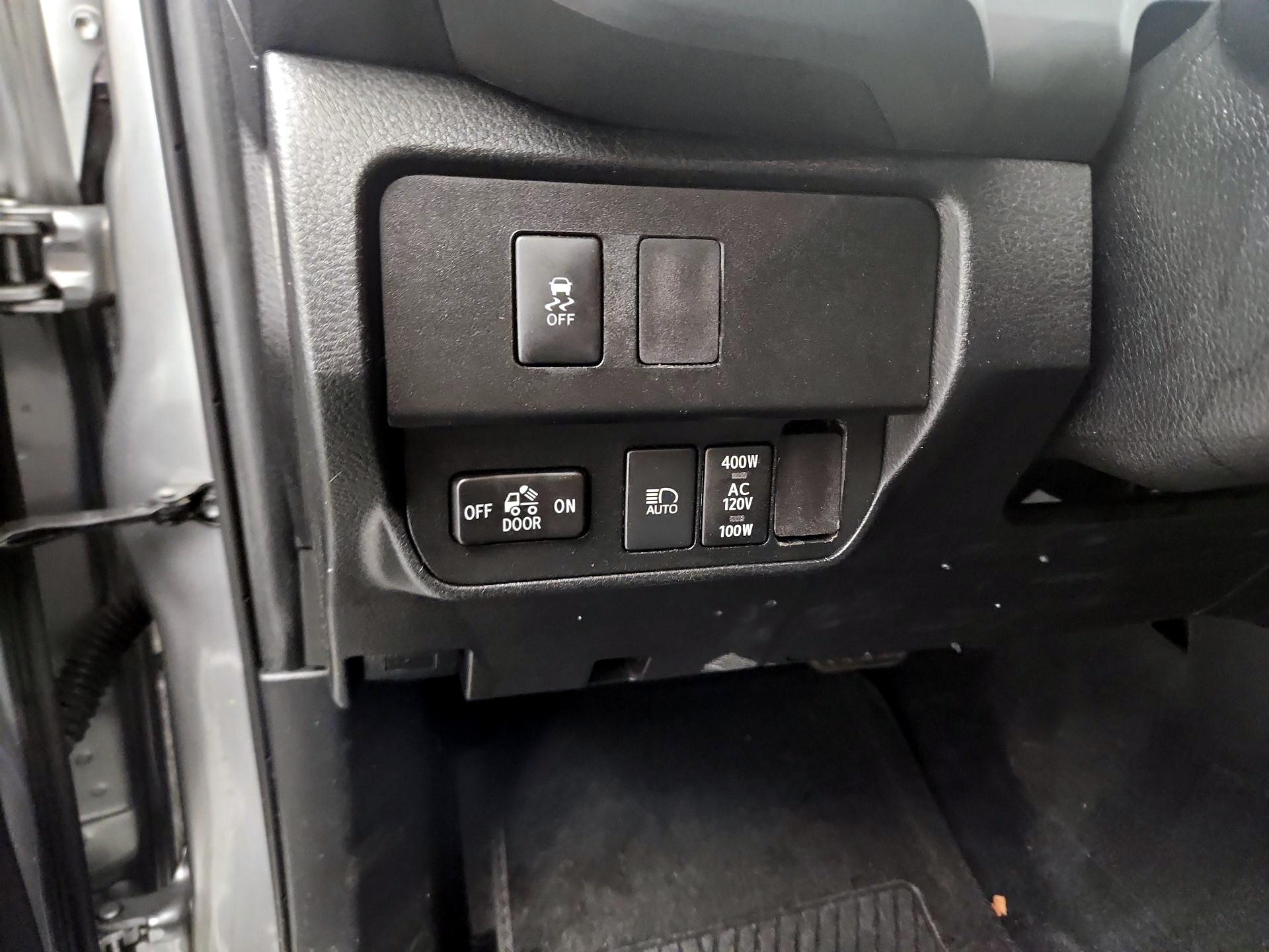 Thumbnail: 2023 Toyota Tacoma - 11