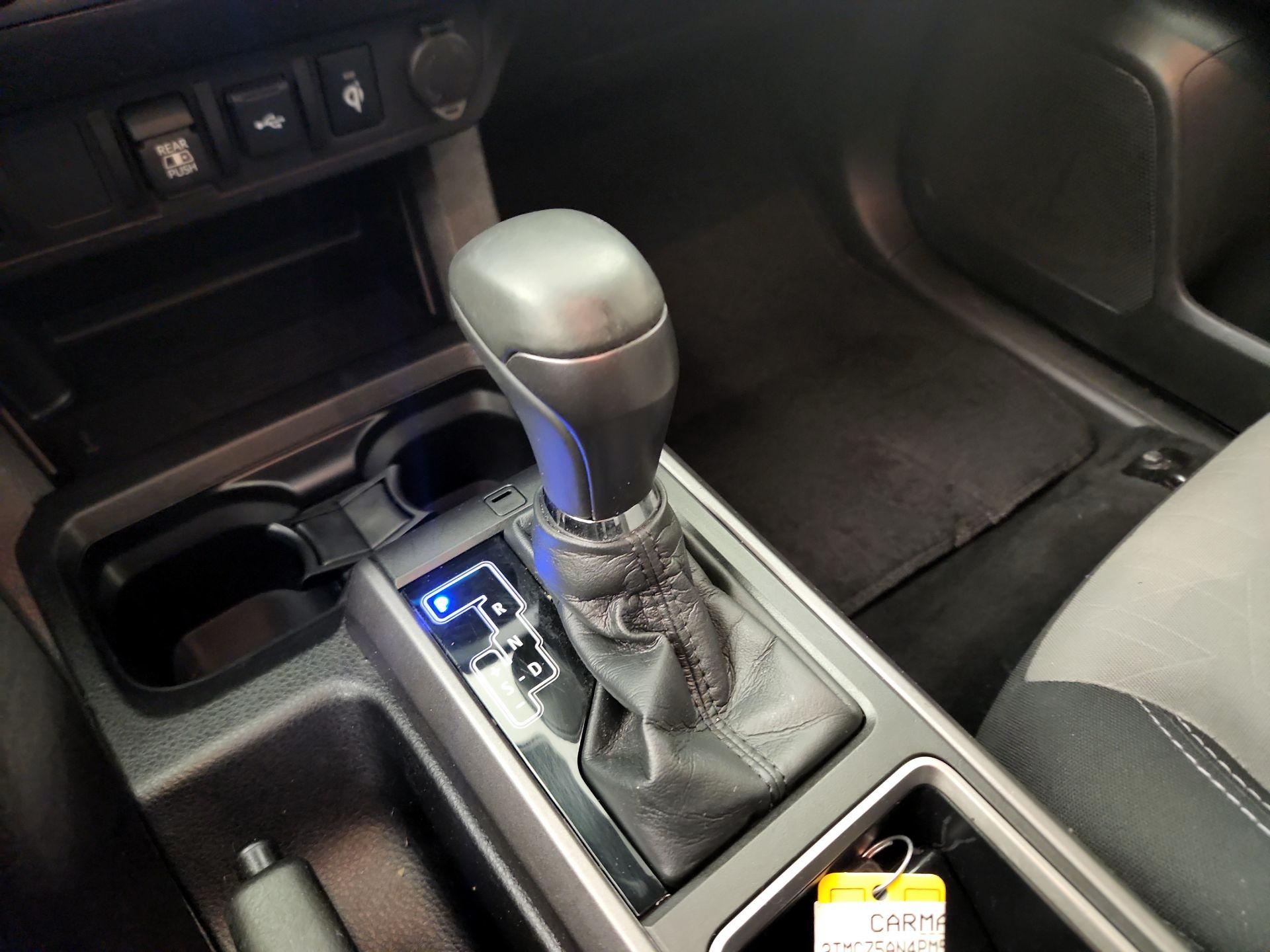 Thumbnail: 2023 Toyota Tacoma - 15