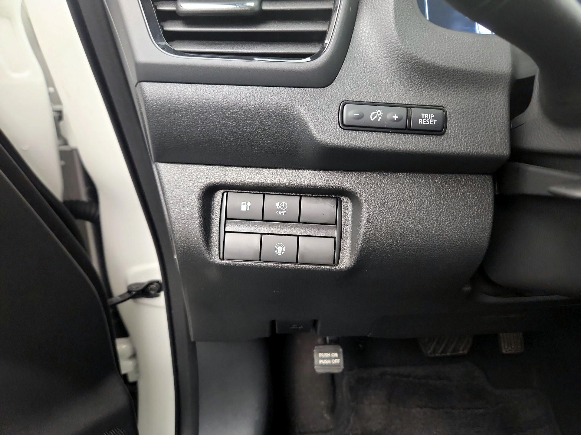 Thumbnail: 2020 Nissan Leaf - 11