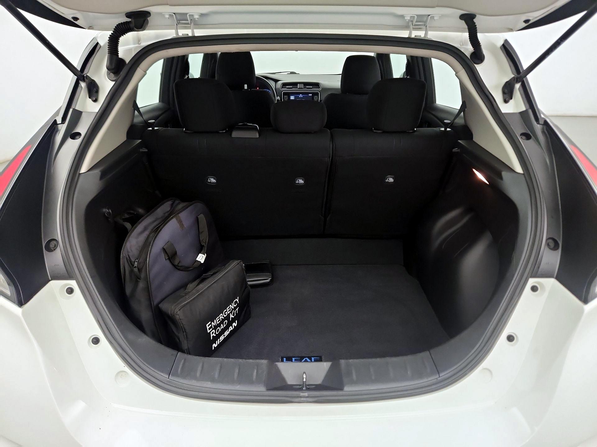 Thumbnail: 2020 Nissan Leaf - 18