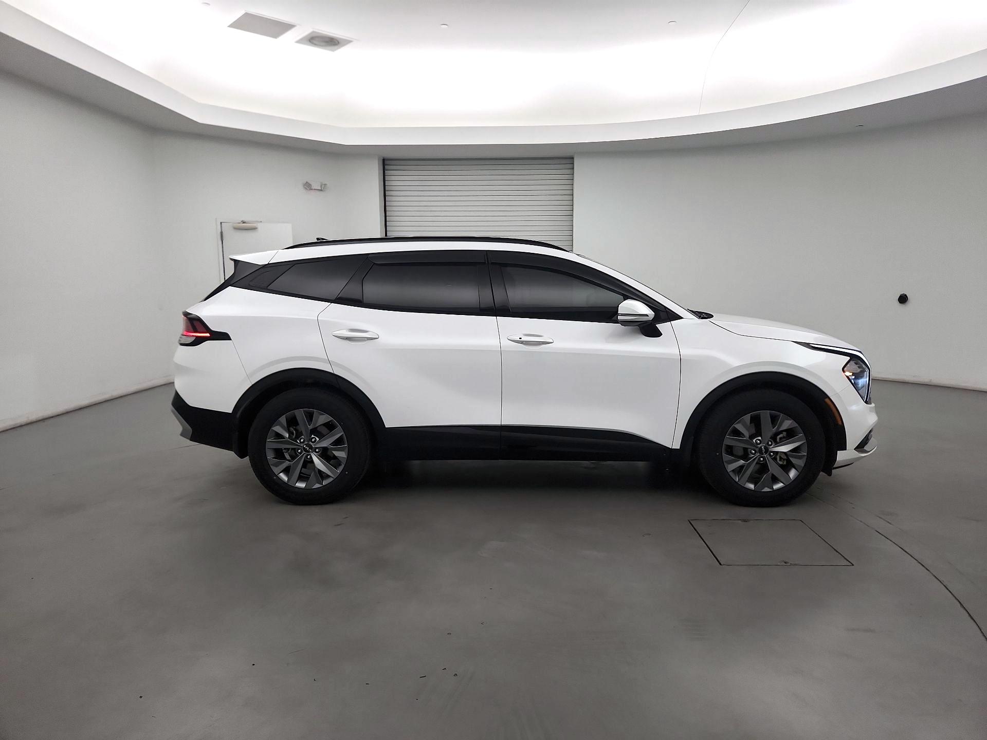 Thumbnail: 2023 Kia Sportage - 4