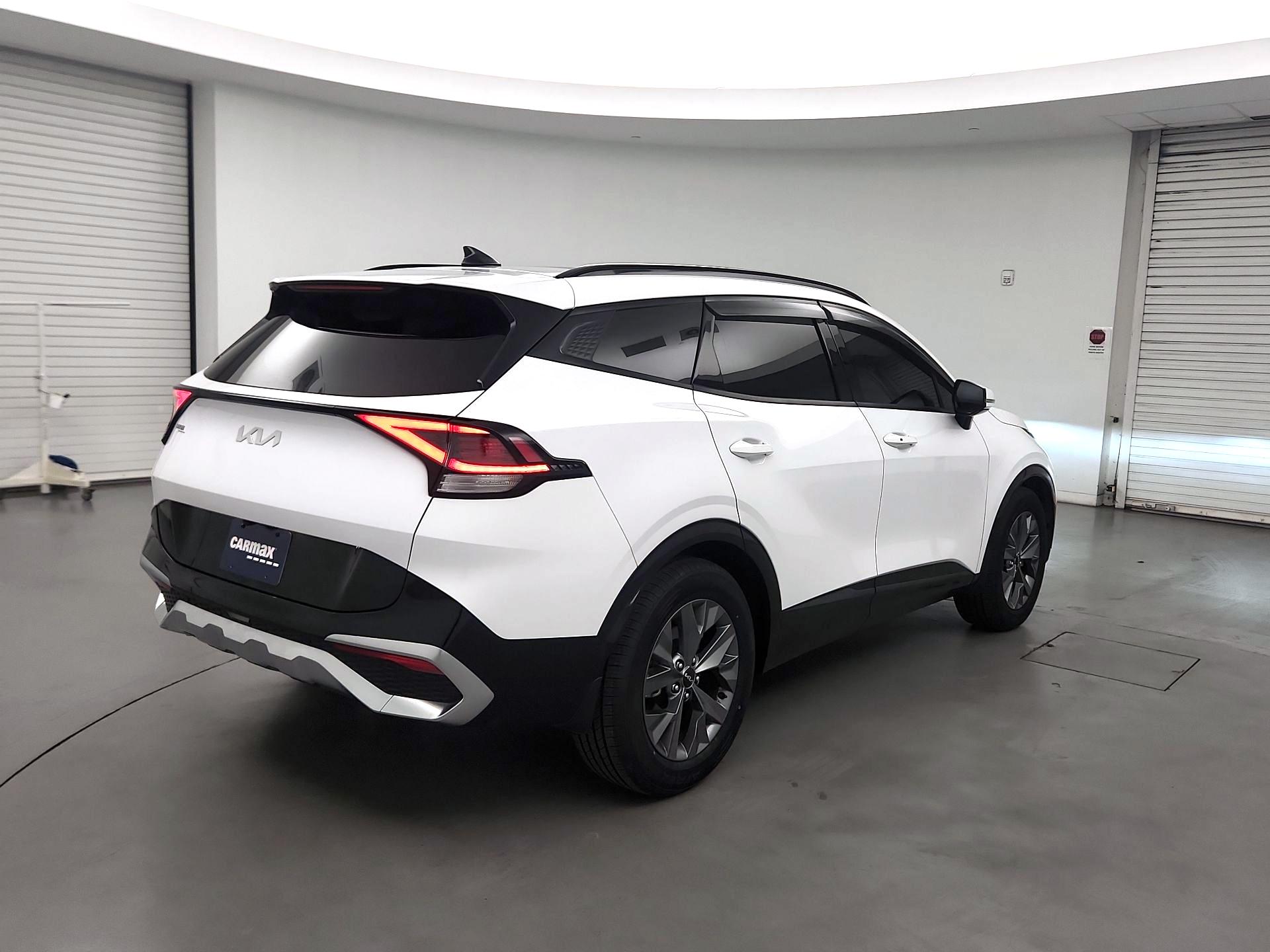 Thumbnail: 2023 Kia Sportage - 5