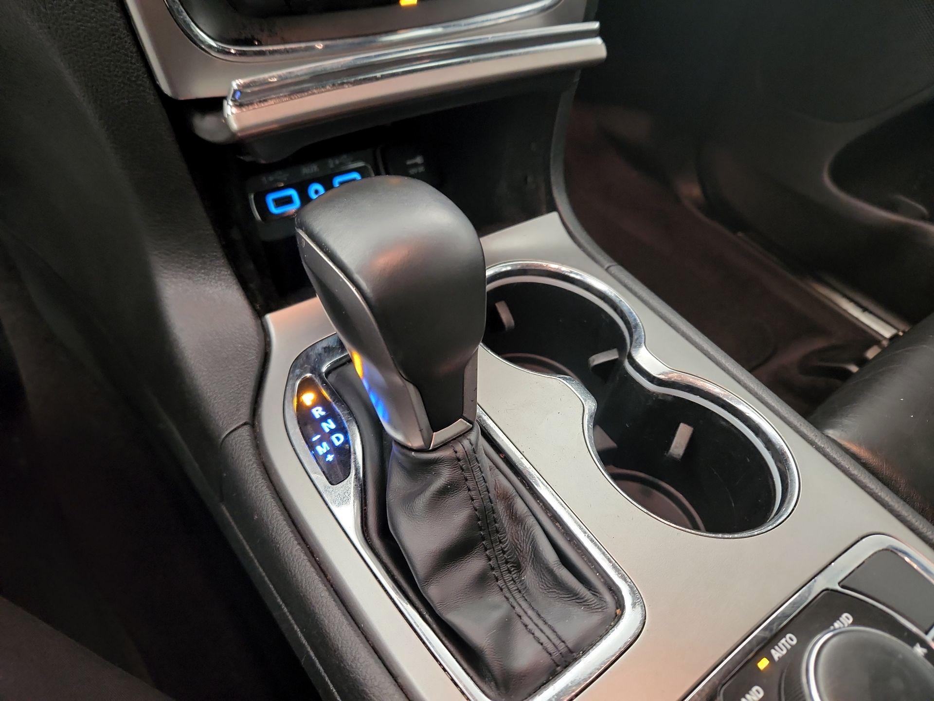 Thumbnail: 2018 Jeep Grand Cherokee - 15