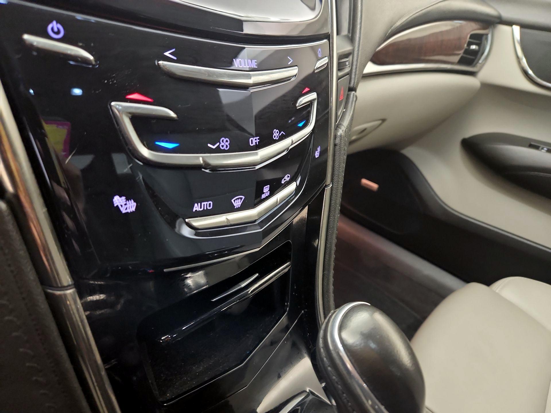 Thumbnail: 2015 Cadillac ATS - 17