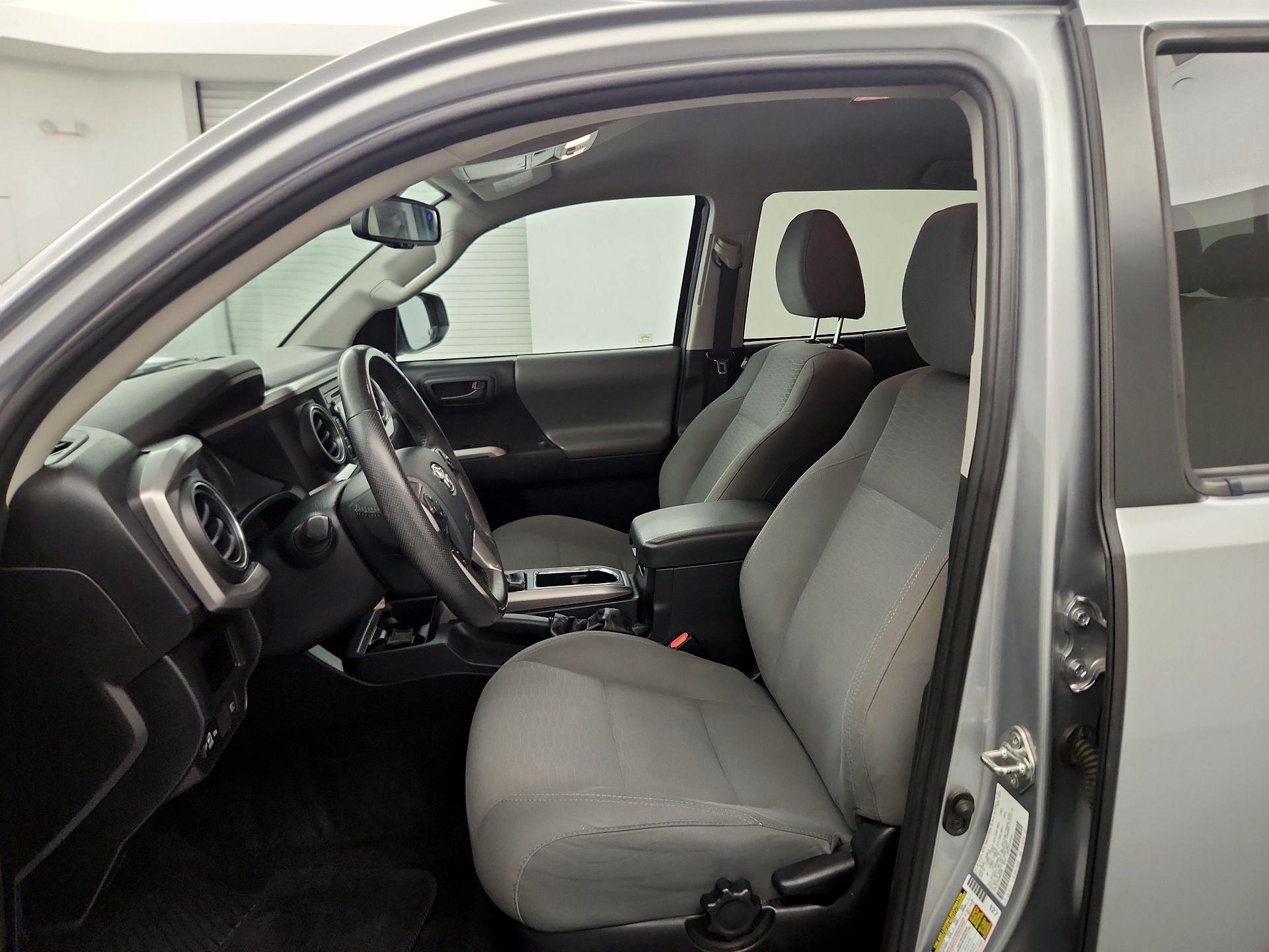 Thumbnail: 2019 Toyota Tacoma - 9