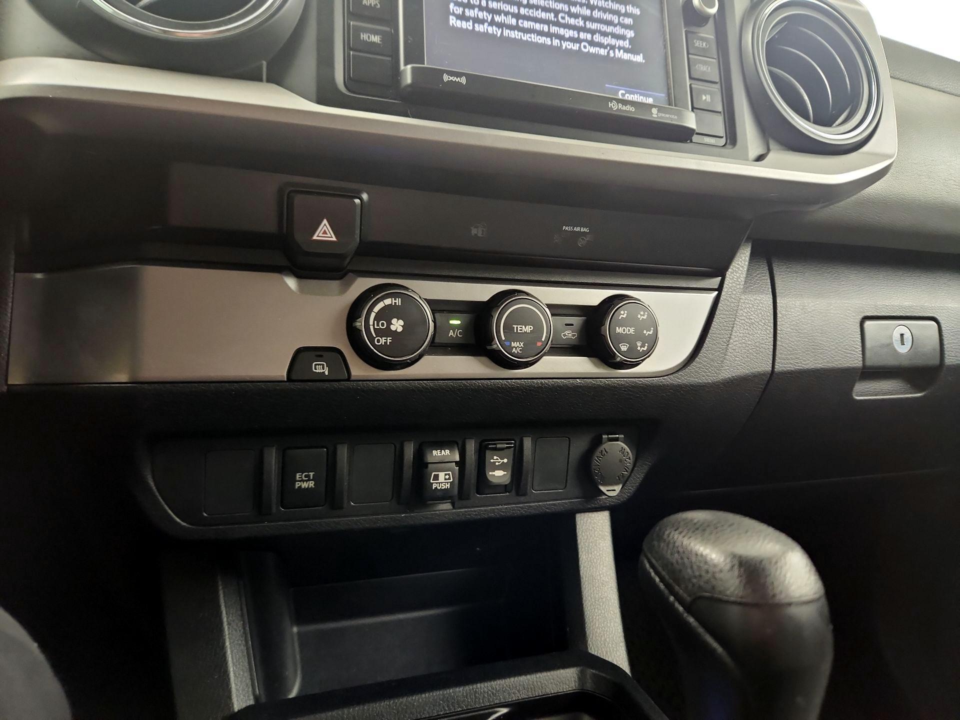Thumbnail: 2019 Toyota Tacoma - 14