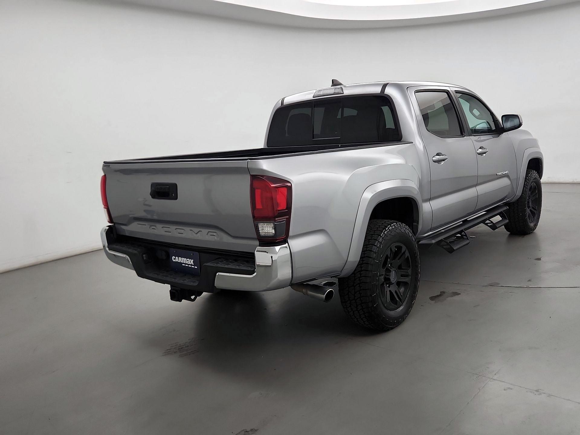 Thumbnail: 2019 Toyota Tacoma - 5