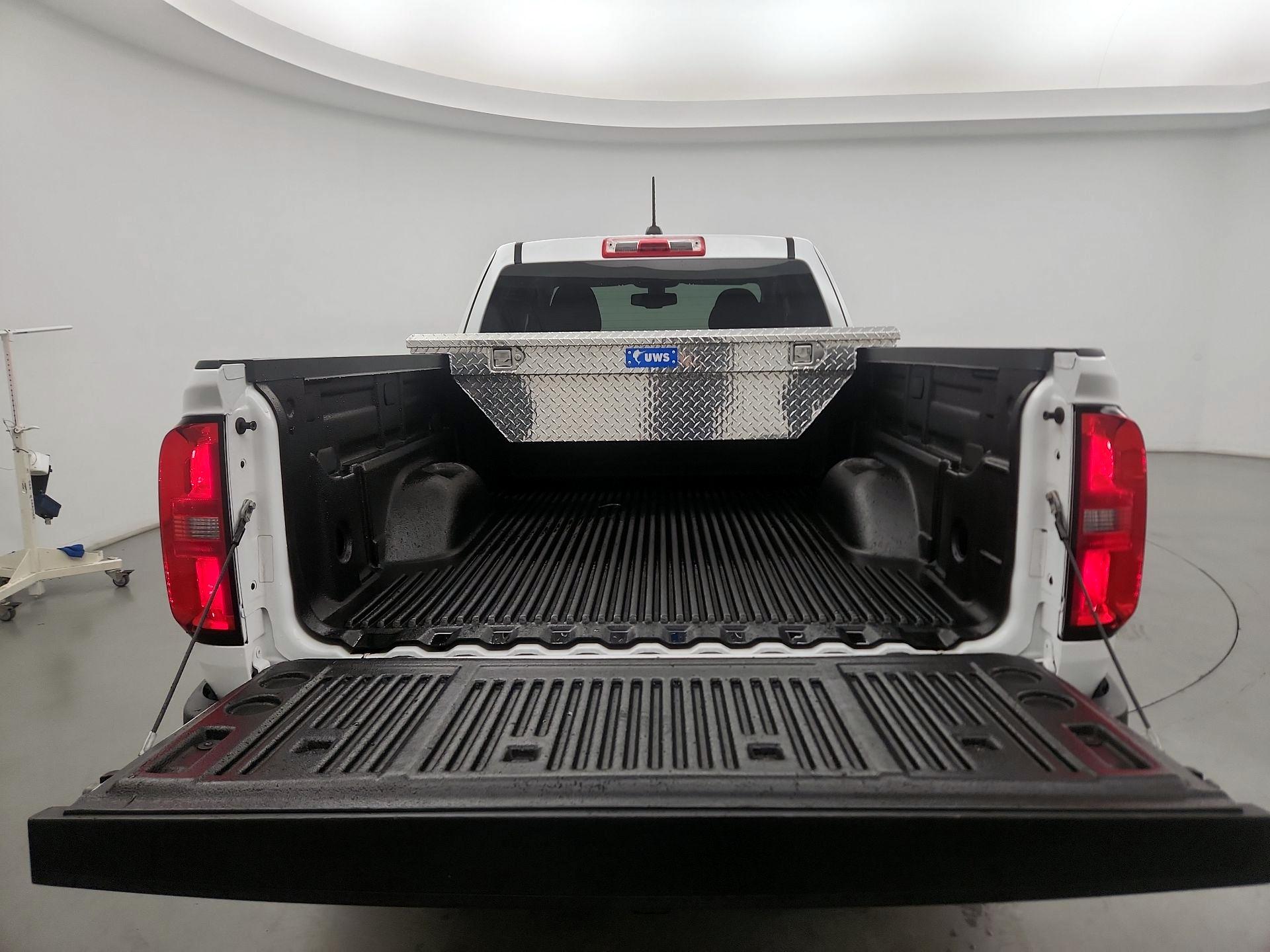 Thumbnail: 2015 Chevrolet Colorado - 18