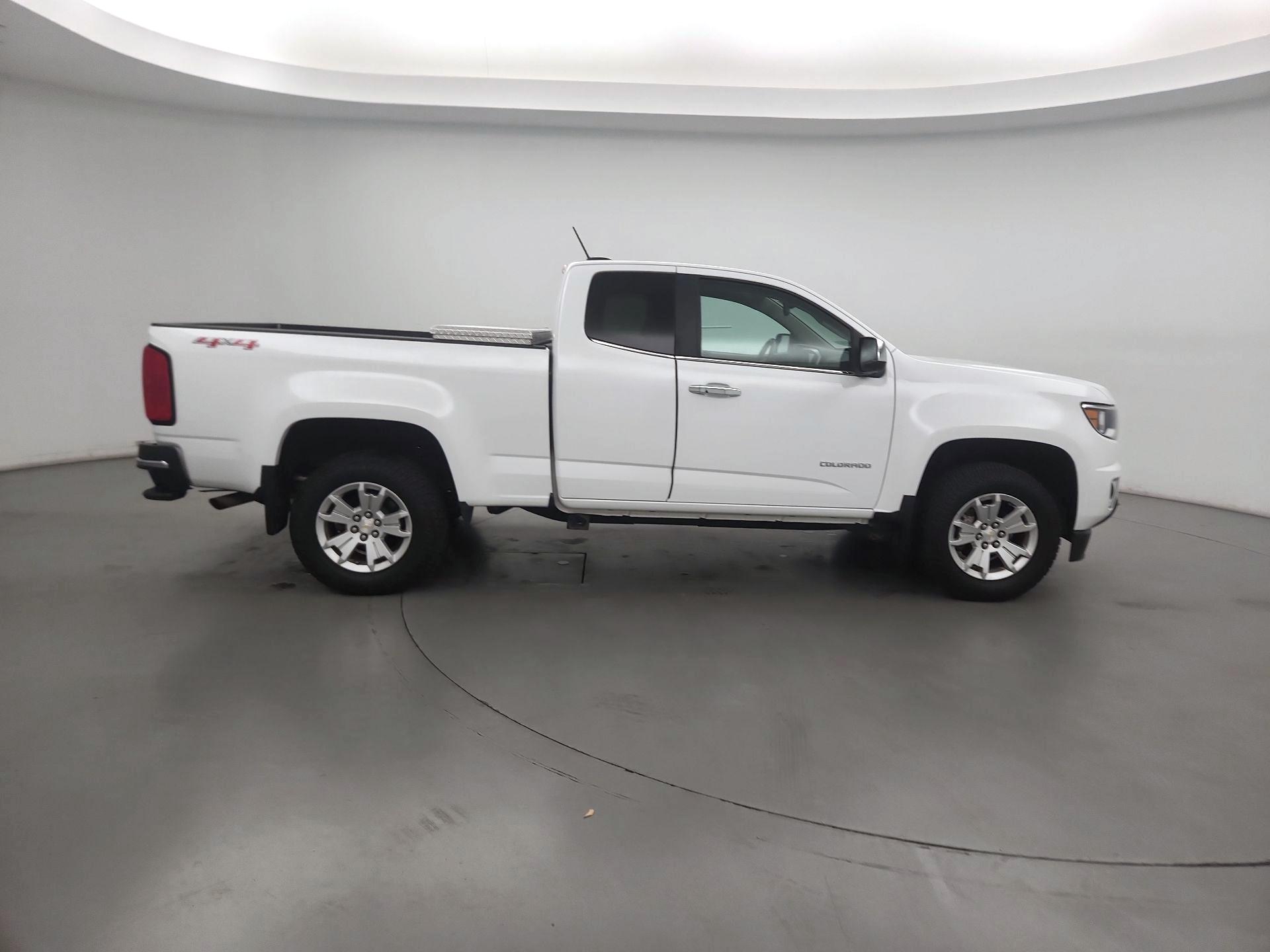 Thumbnail: 2015 Chevrolet Colorado - 4