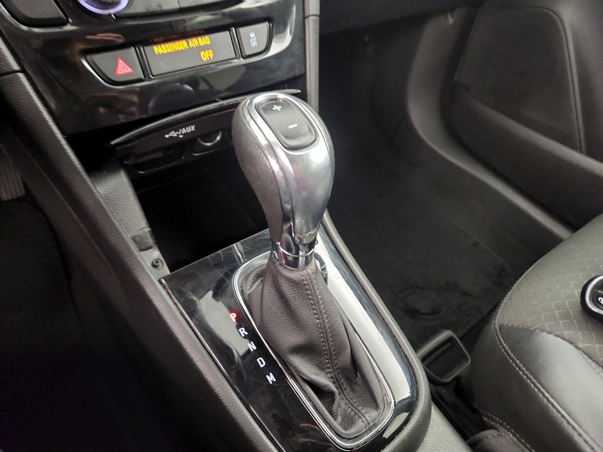 Thumbnail: 2019 Buick Encore - 15