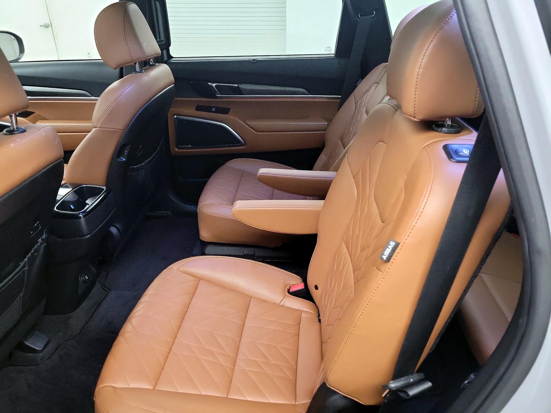 Thumbnail: 2024 Kia Telluride - 19