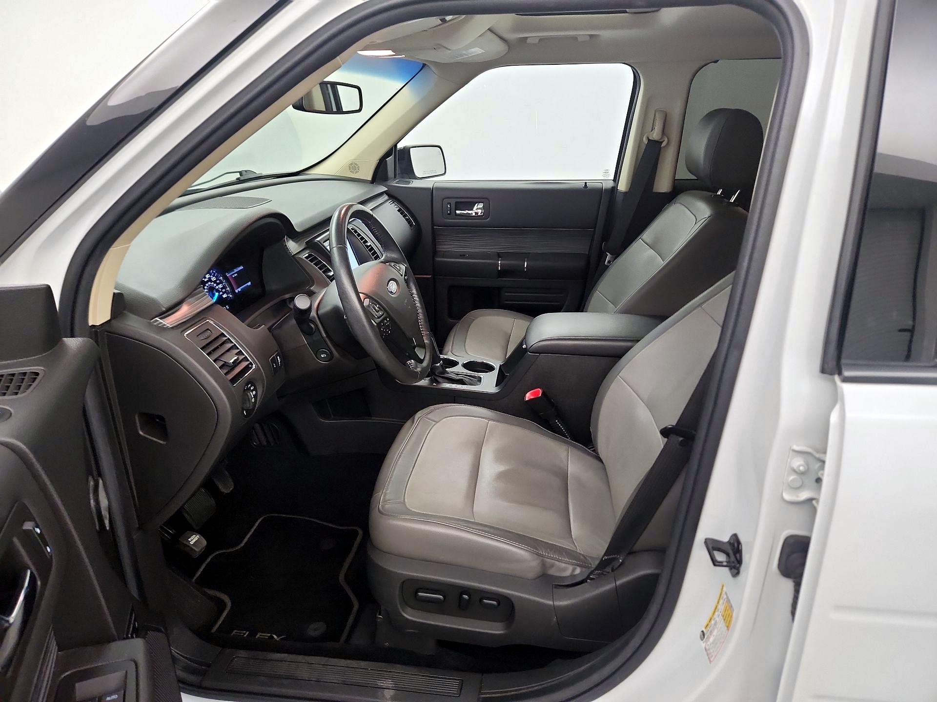 Thumbnail: 2019 Ford Flex - 9