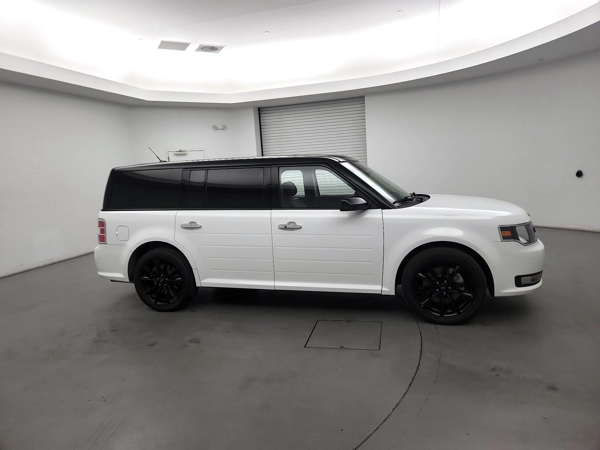 Thumbnail: 2019 Ford Flex - 4