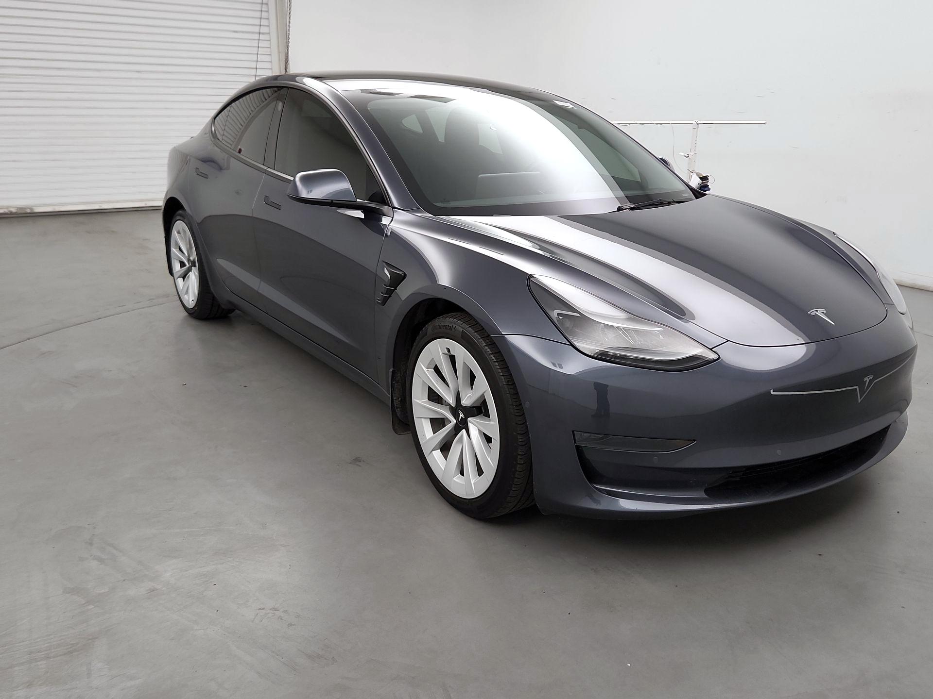 Thumbnail: 2022 Tesla Model 3 - 1