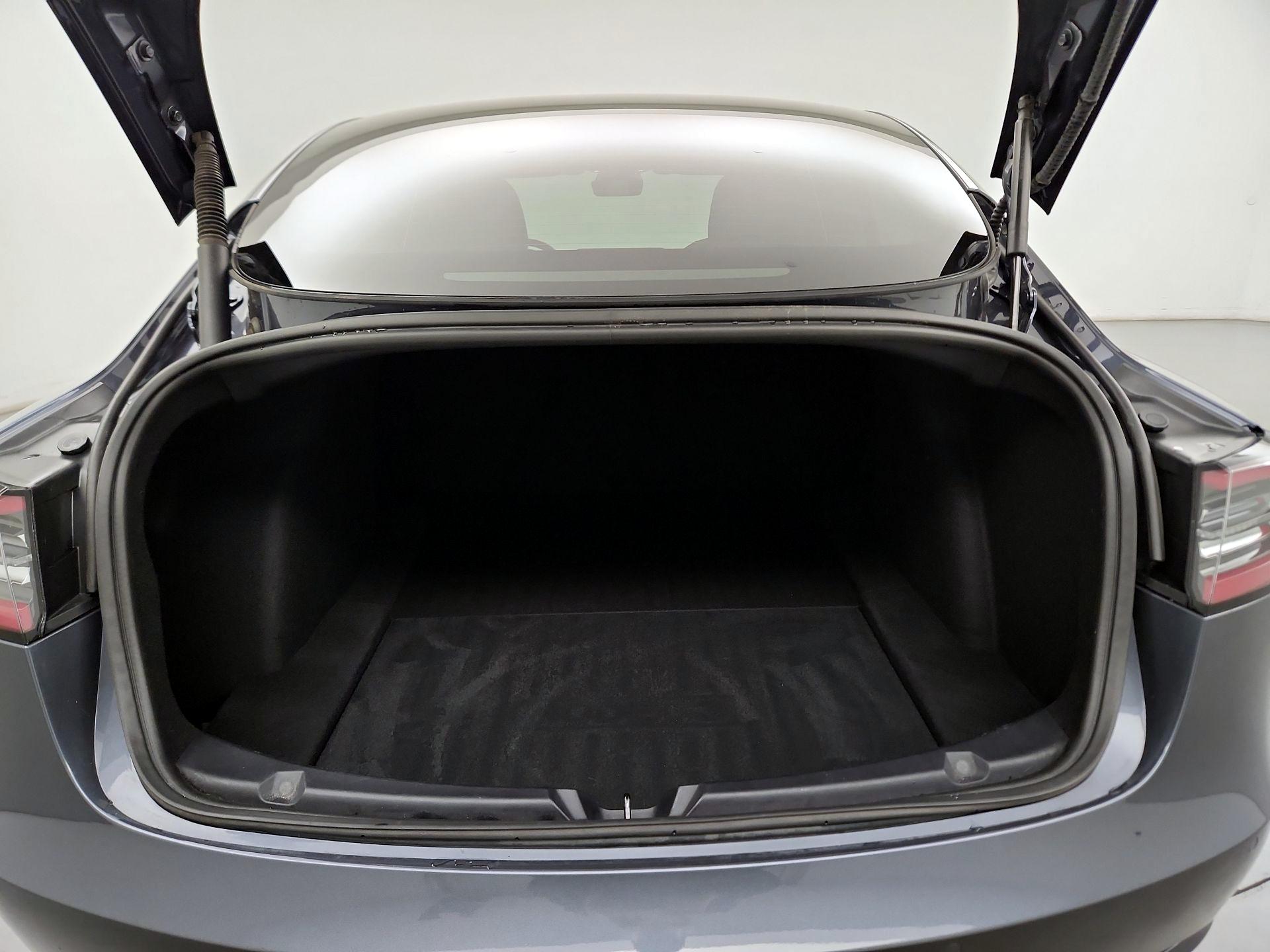 Thumbnail: 2022 Tesla Model 3 - 18