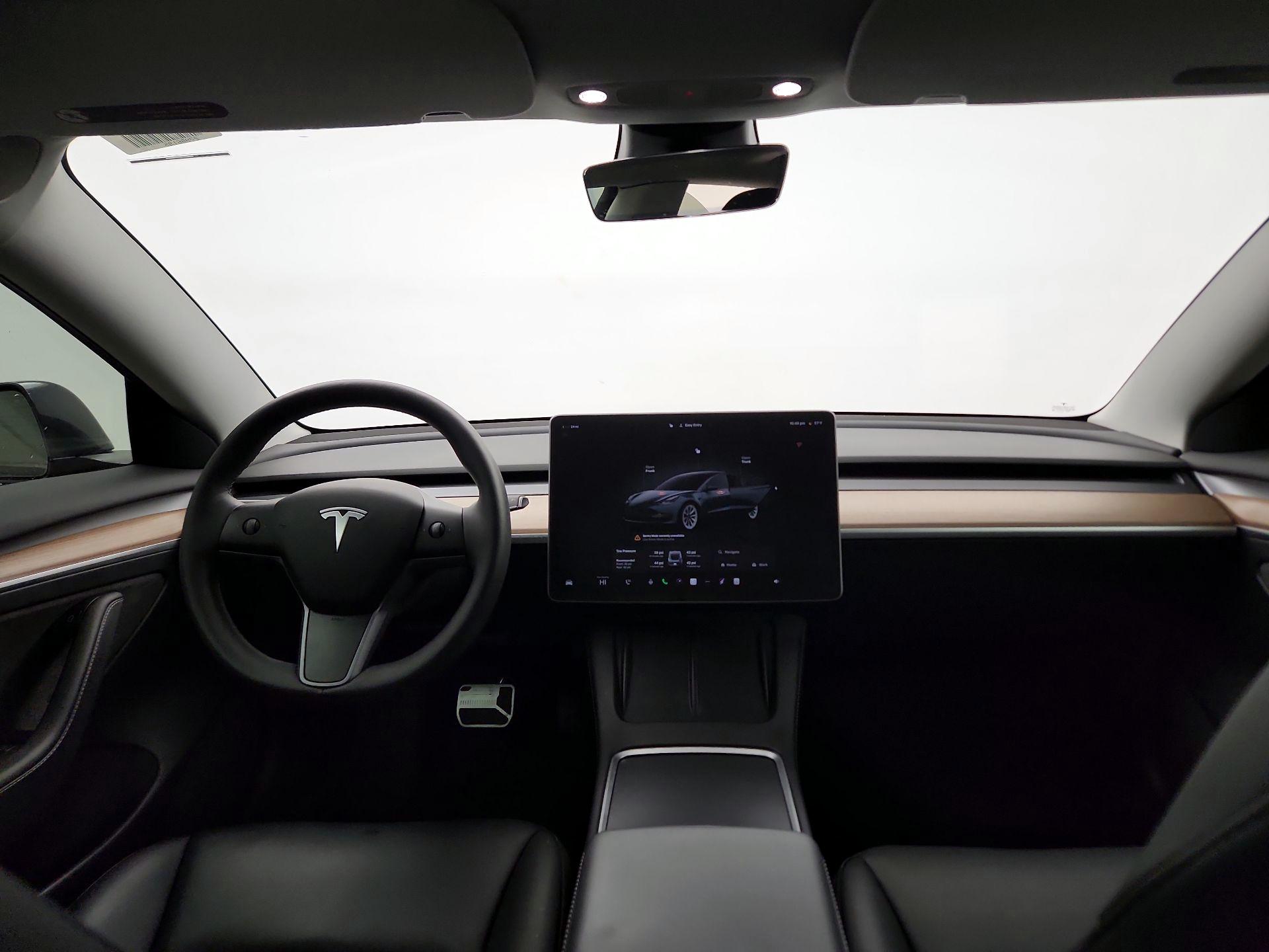 Thumbnail: 2022 Tesla Model 3 - 8