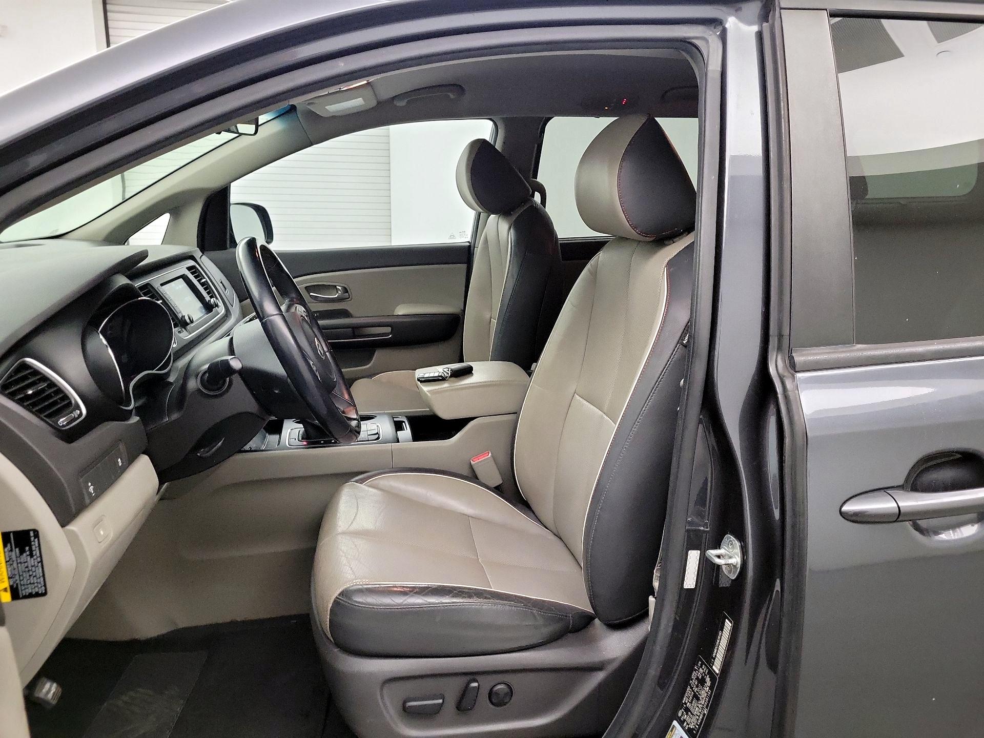 Thumbnail: 2017 Kia Sedona - 9