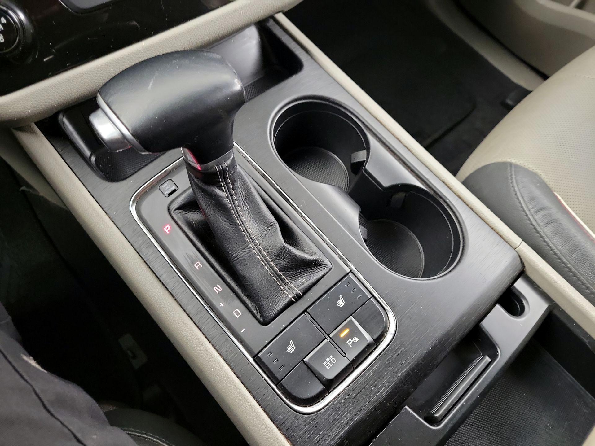 Thumbnail: 2017 Kia Sedona - 15