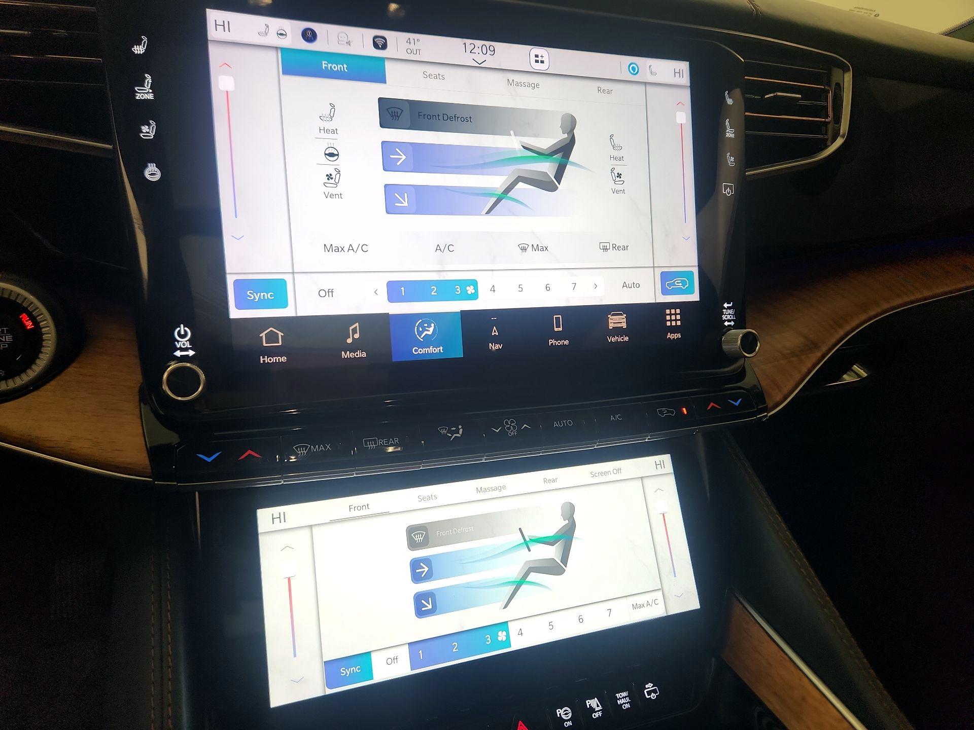 Thumbnail: 2022 Jeep Grand Wagoneer - 15