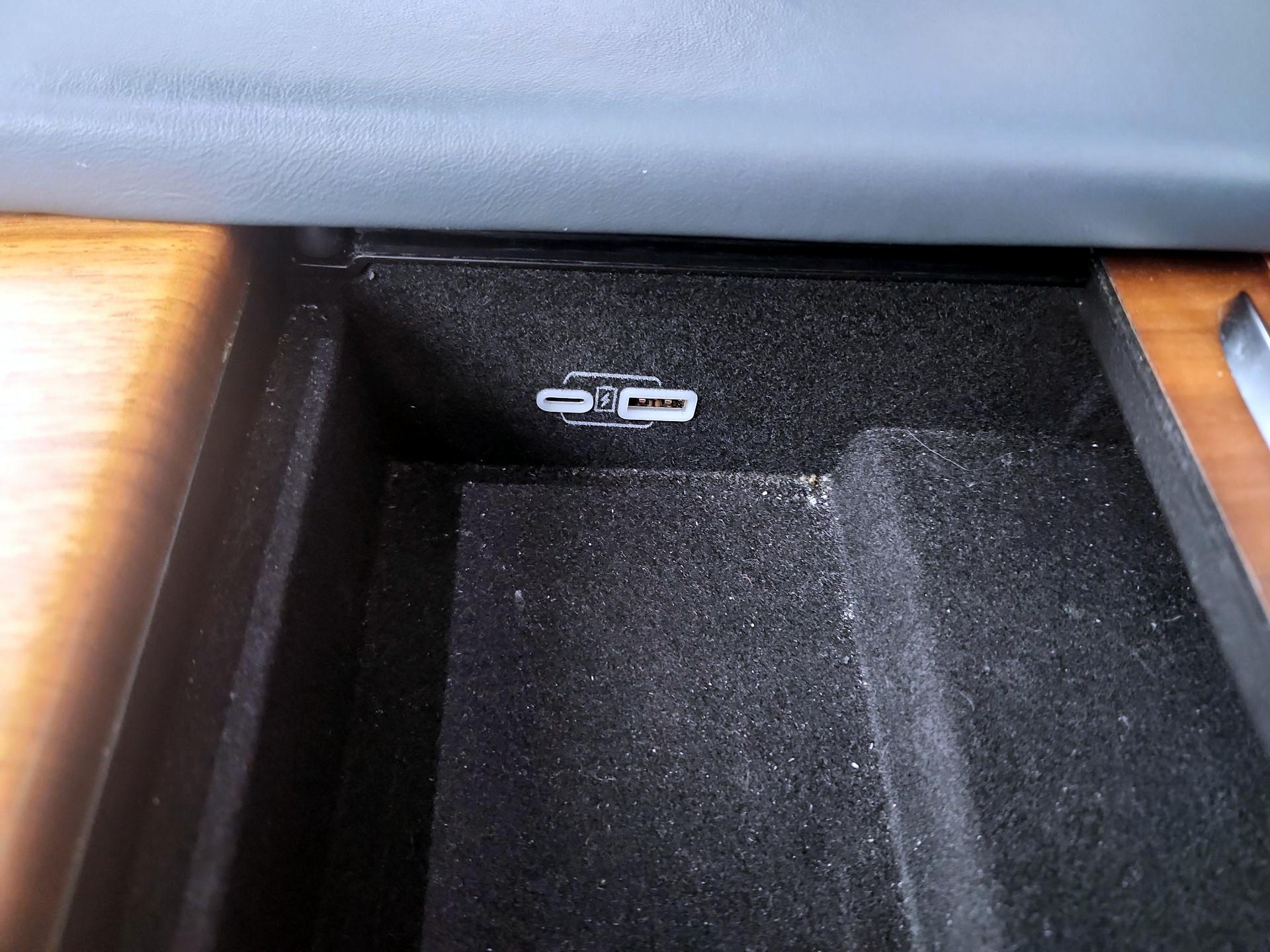 Thumbnail: 2022 Jeep Grand Wagoneer - 17