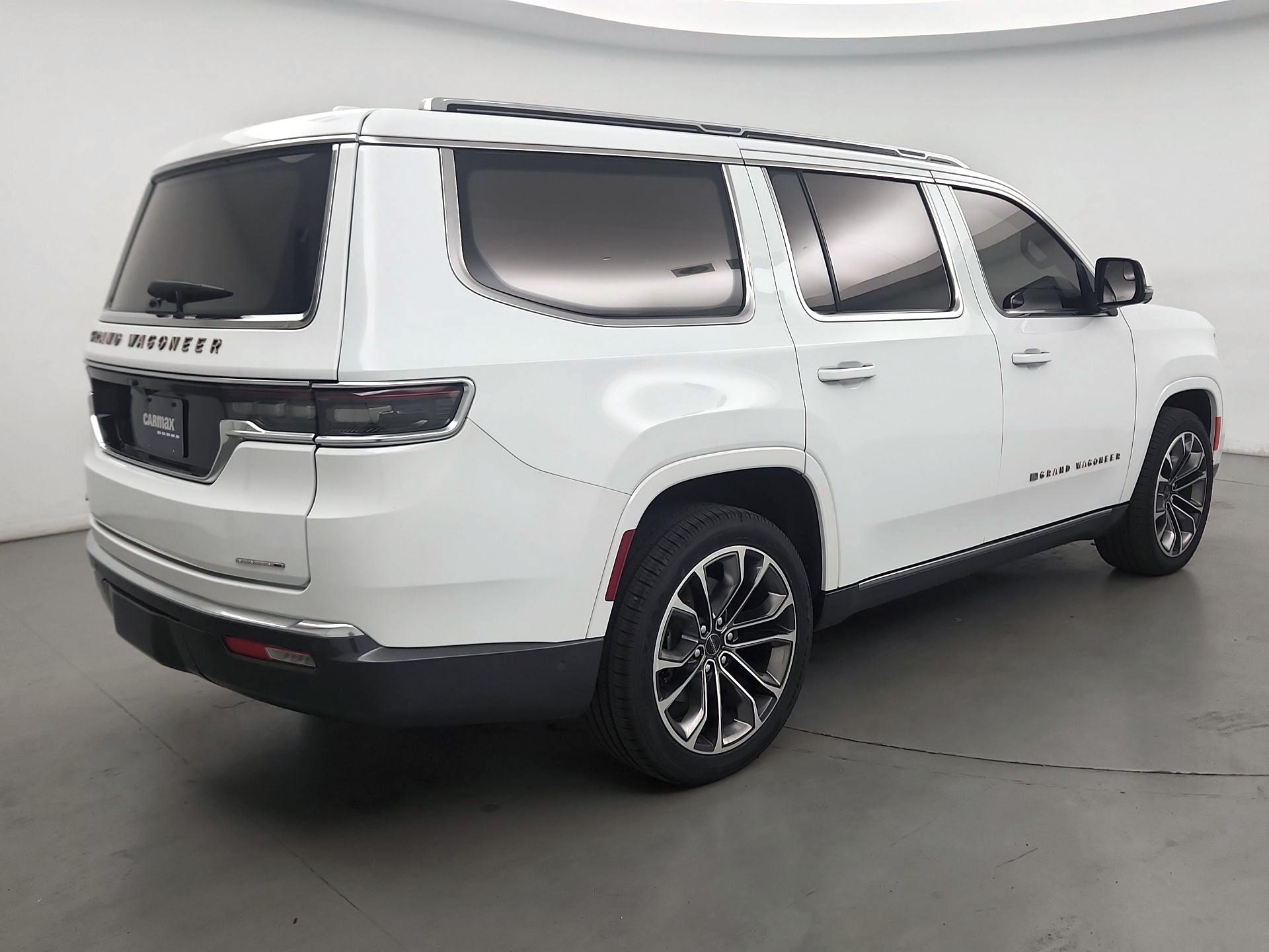 Thumbnail: 2022 Jeep Grand Wagoneer - 5