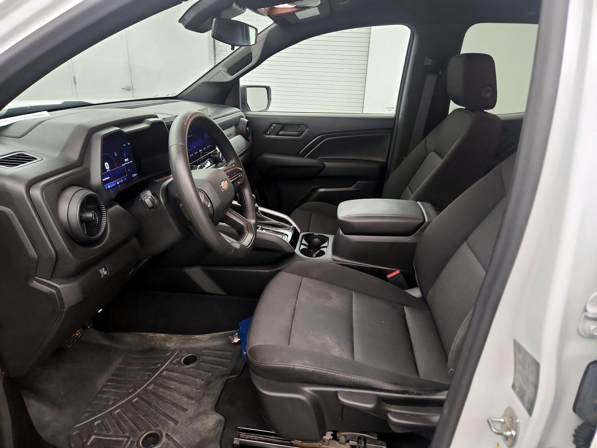 Thumbnail: 2024 Chevrolet Colorado - 9