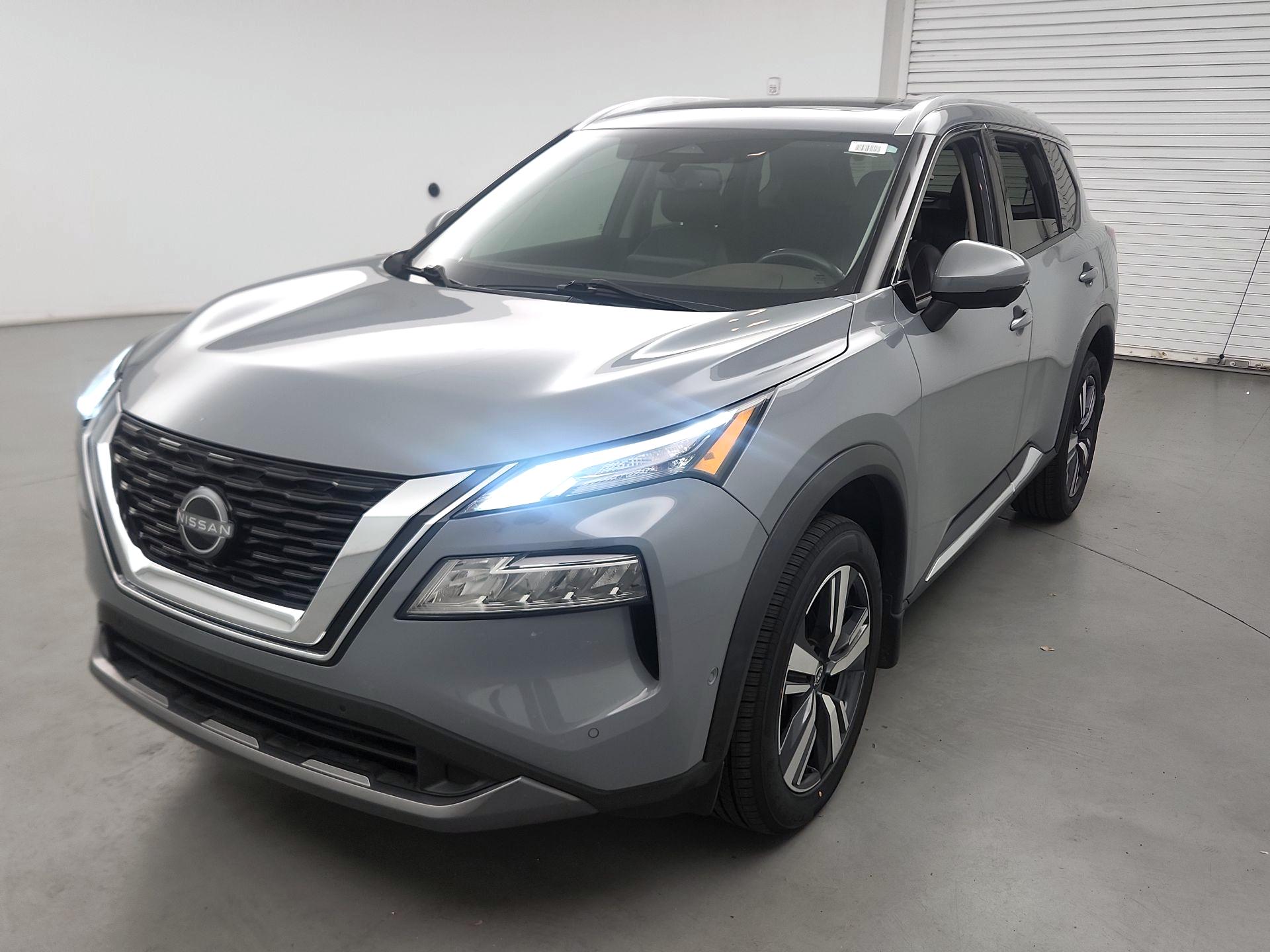 Thumbnail: 2023 Nissan Rogue - 3