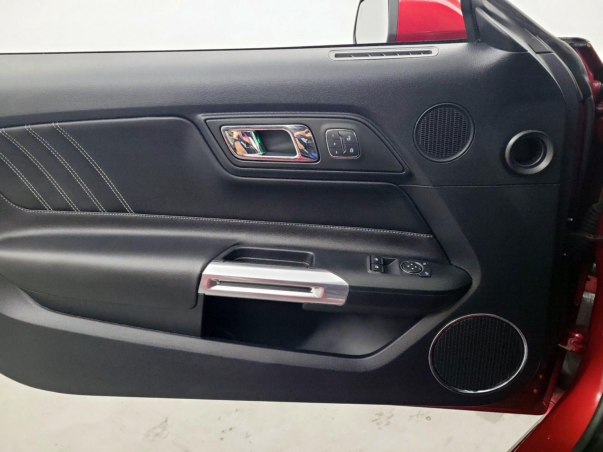 Thumbnail: 2015 Ford Mustang - 10