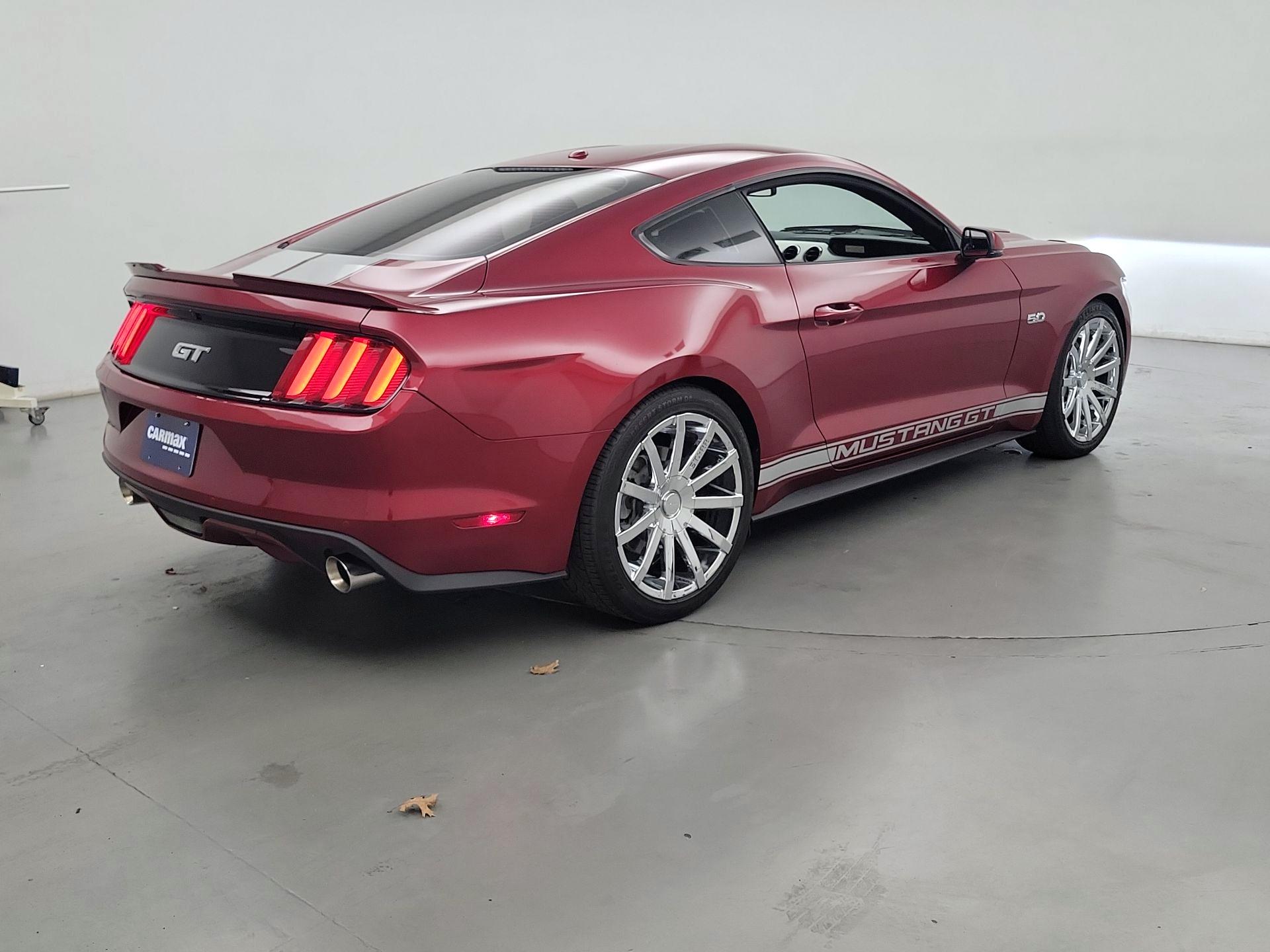 Thumbnail: 2015 Ford Mustang - 5