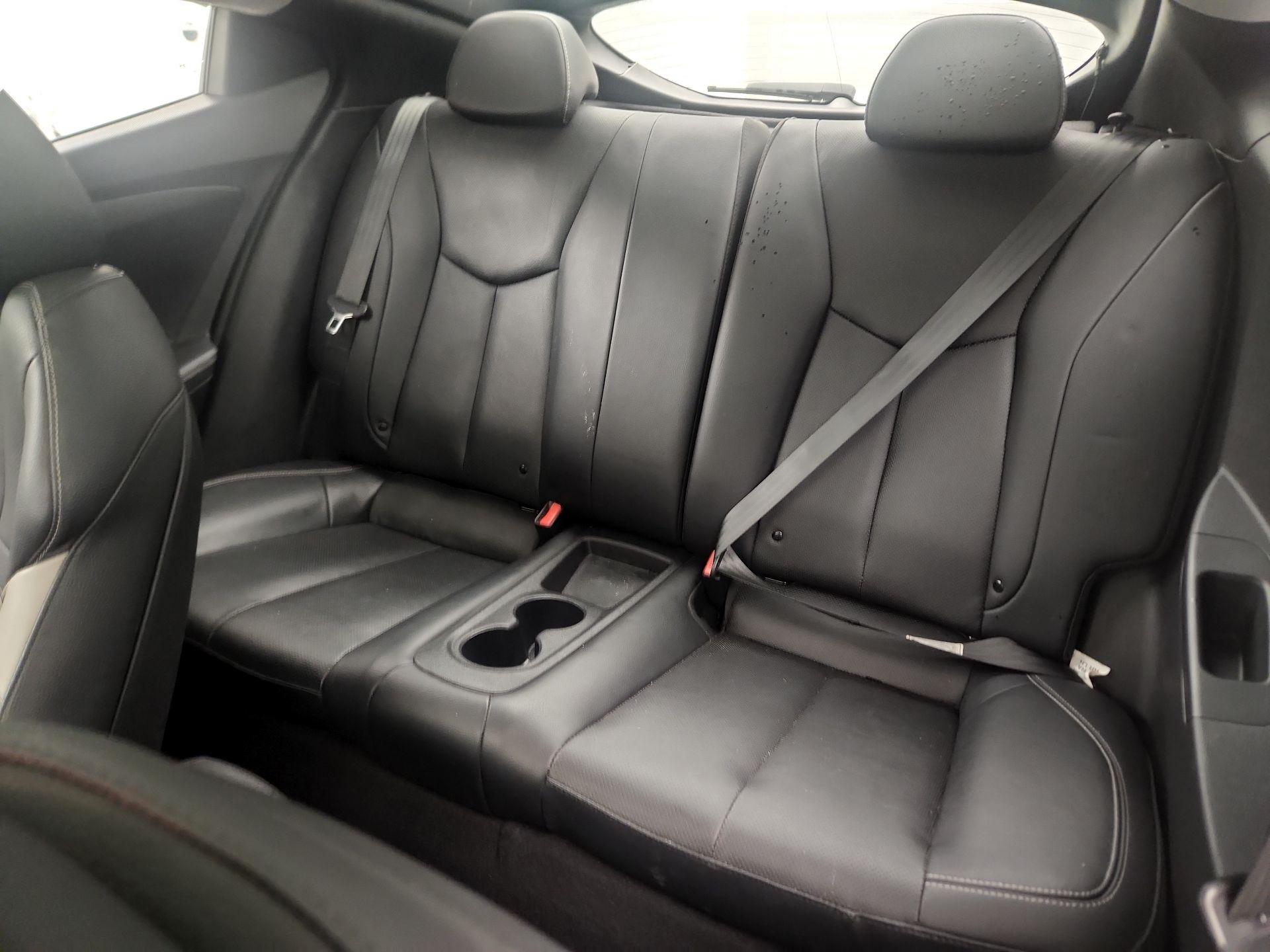 Thumbnail: 2015 Hyundai Veloster - 19