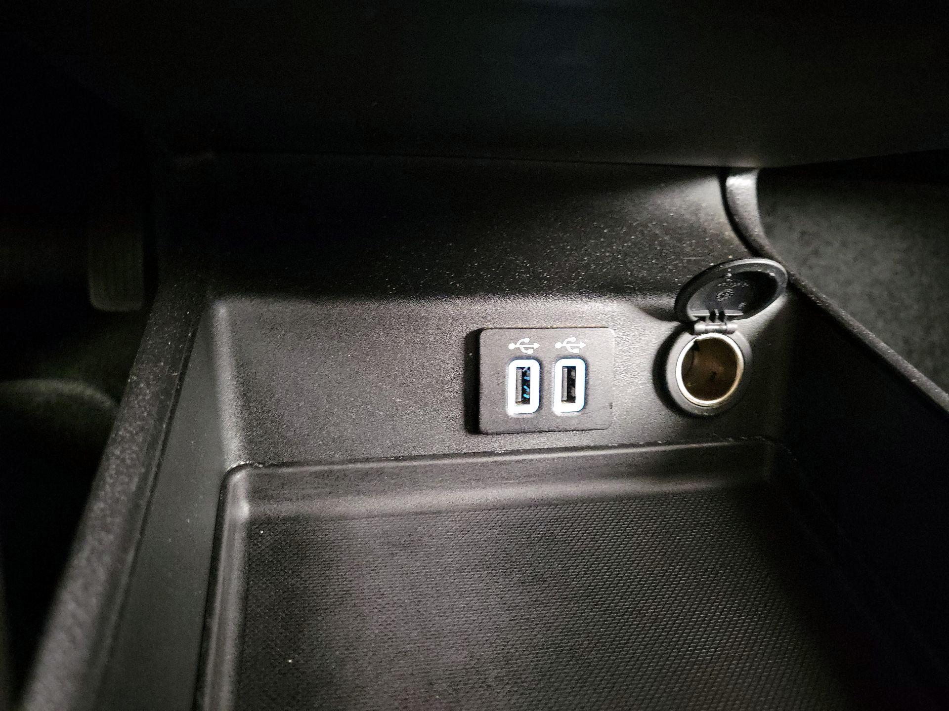 Thumbnail: 2019 Ford Fusion - 17