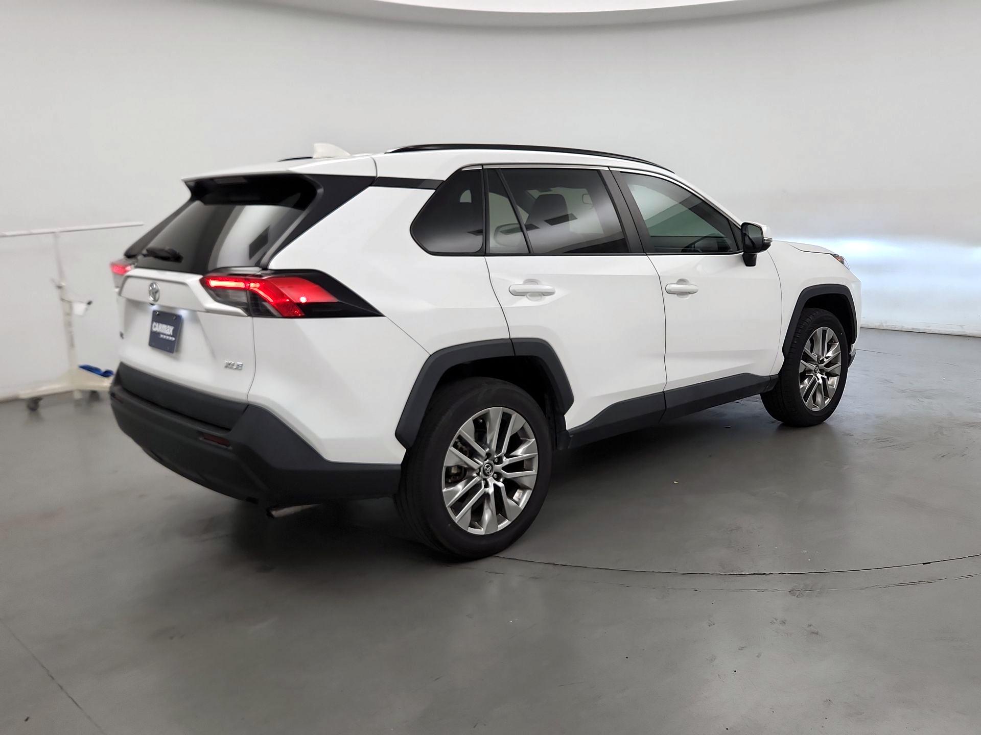 Thumbnail: 2020 Toyota RAV4 - 5